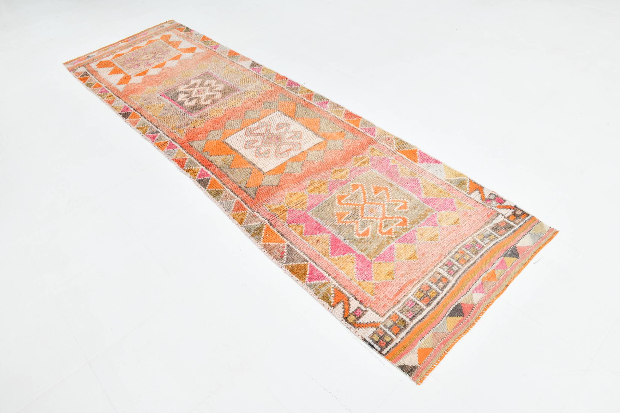 Tapis couloir kilim vintage , Orange, rose et beige boho pastel, 98x332 Cm