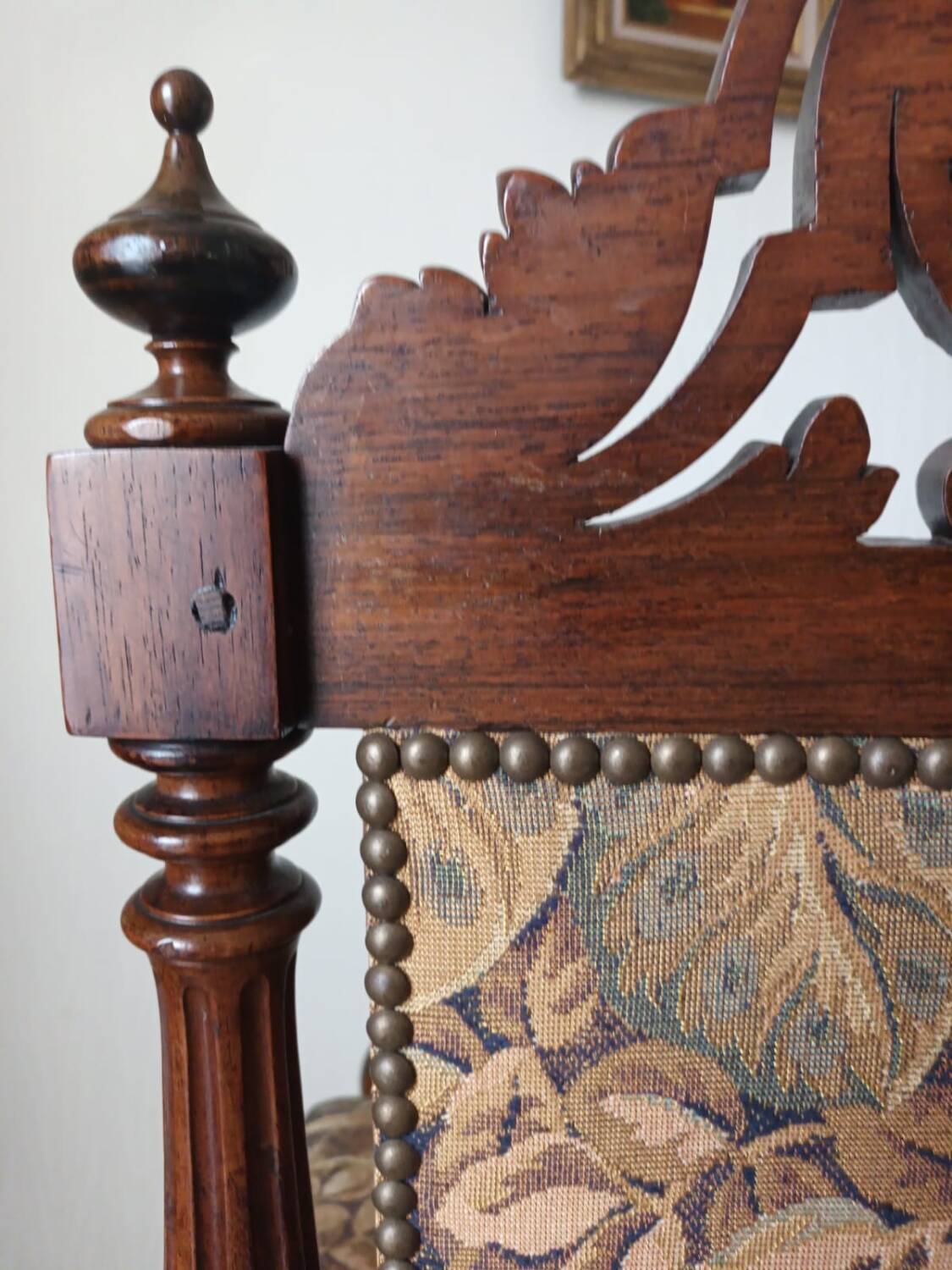 Walnut armchair in Neo-Renaissance style, 20th century.