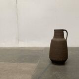 Brutalist German vase on a mid-century stand by Krösselbach Keramik, 1960s.