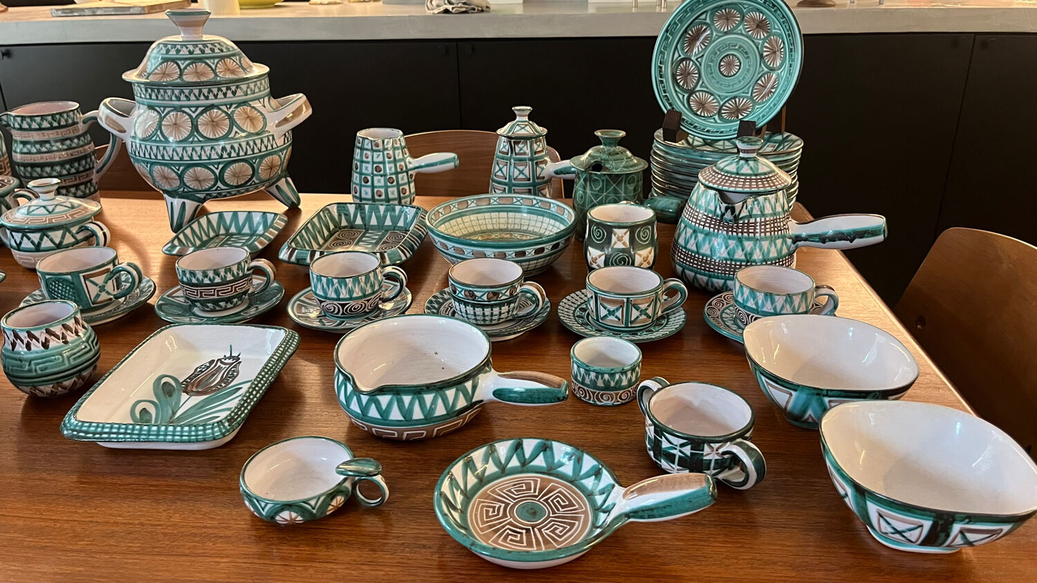 Ceramic service set signed by Robert Picault