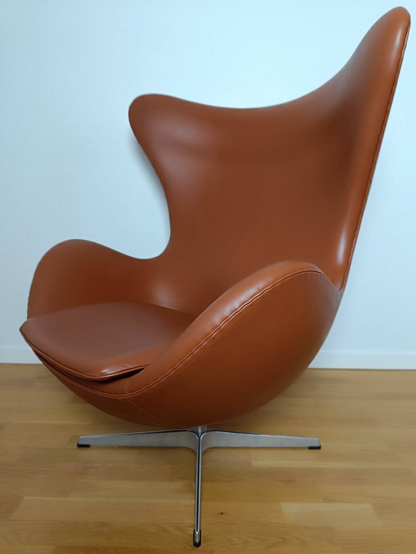 Arne Jacobsen - Egg Chair - Arne Jacobsen - Lounge chair