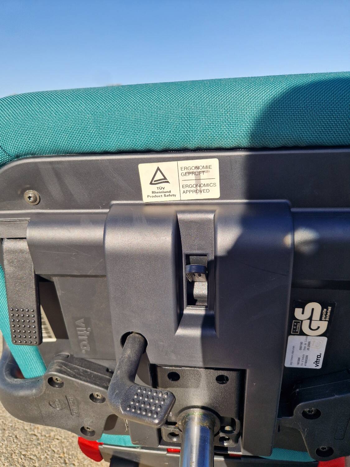 Set of 2 ergonomic office chairs from Vitra