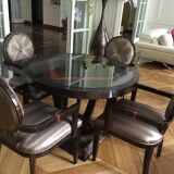 Round table