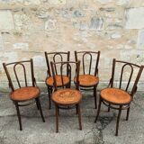 Bentwood bistro chairs in Art Nouveau style
