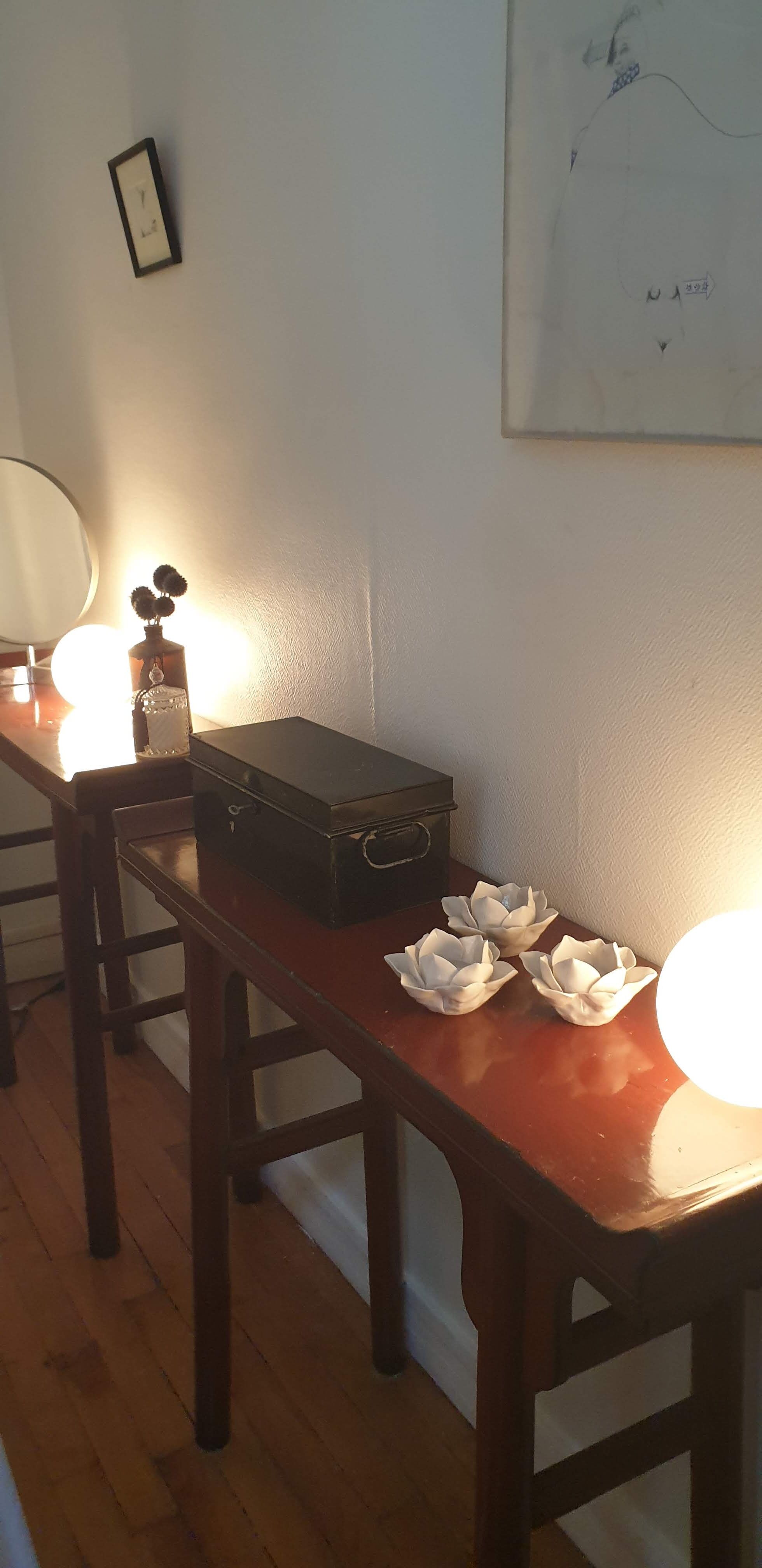 2 vintage ball lamps