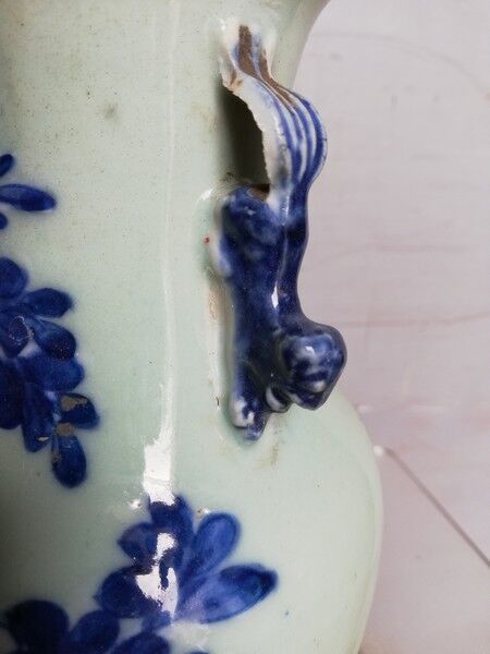 Vase celadon enamel white and blue chinese porcelain 19th