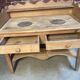 Meuble de toilette ancien en bois brut