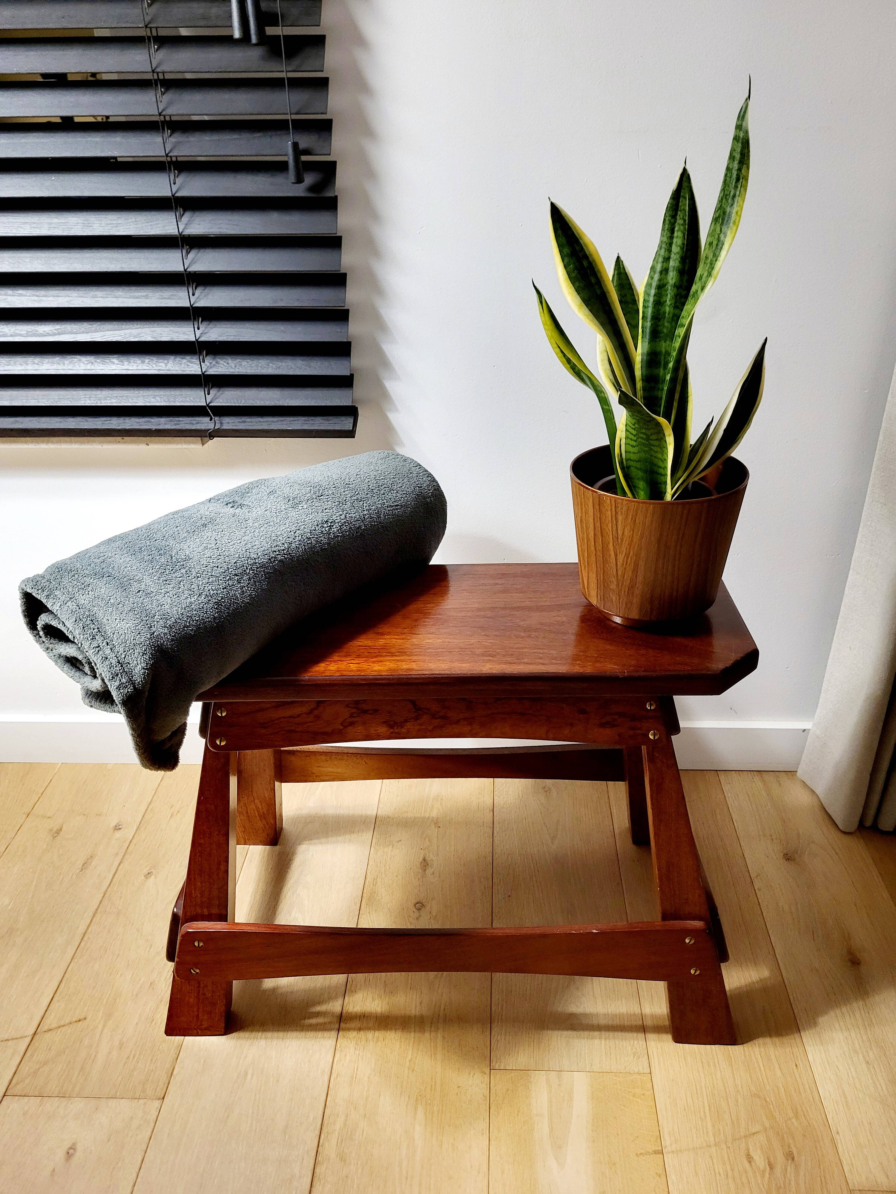 Vintage houten authentiquek zitbankje, 70 cm