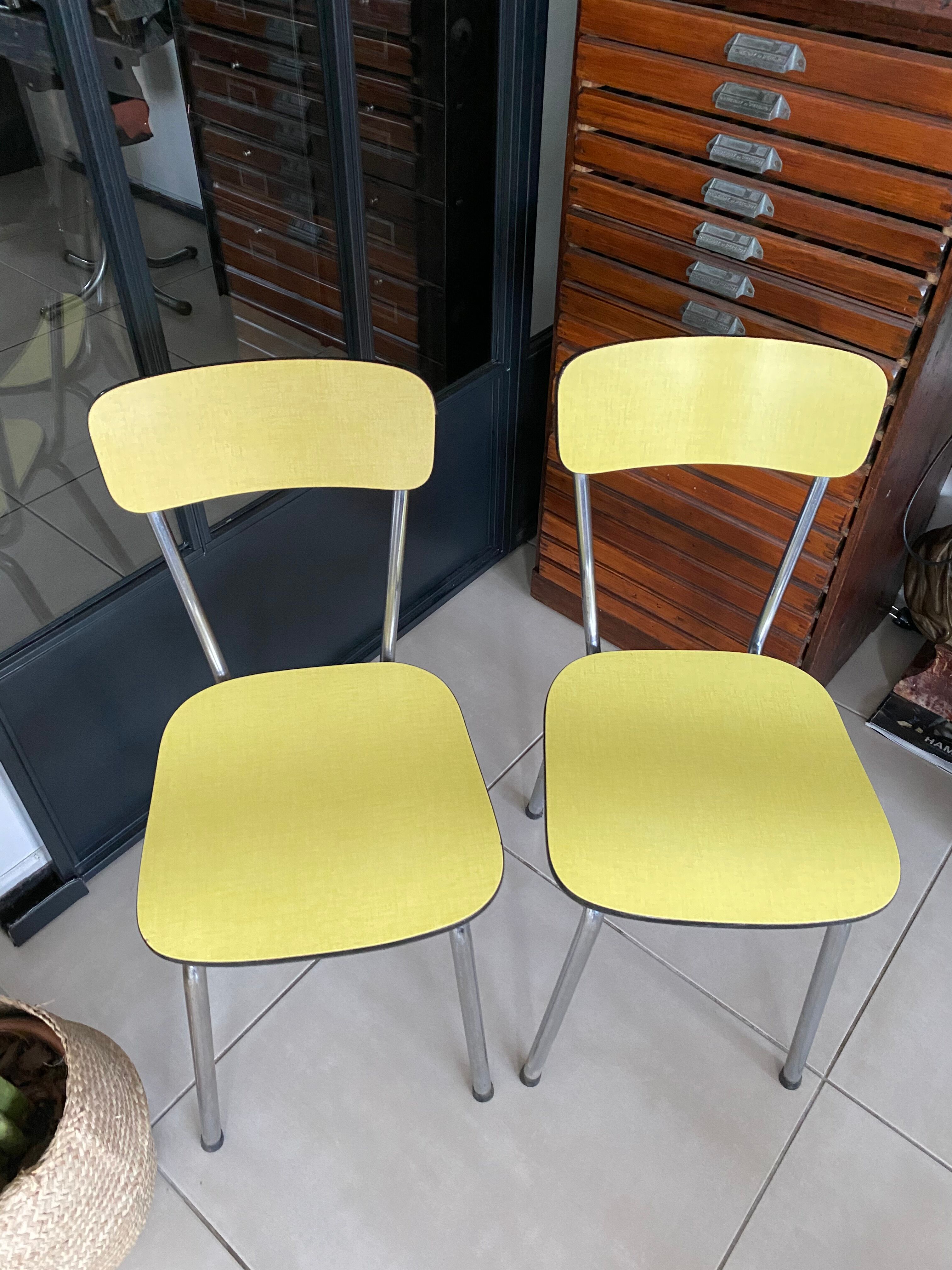 Paire de chaises formica jaune
