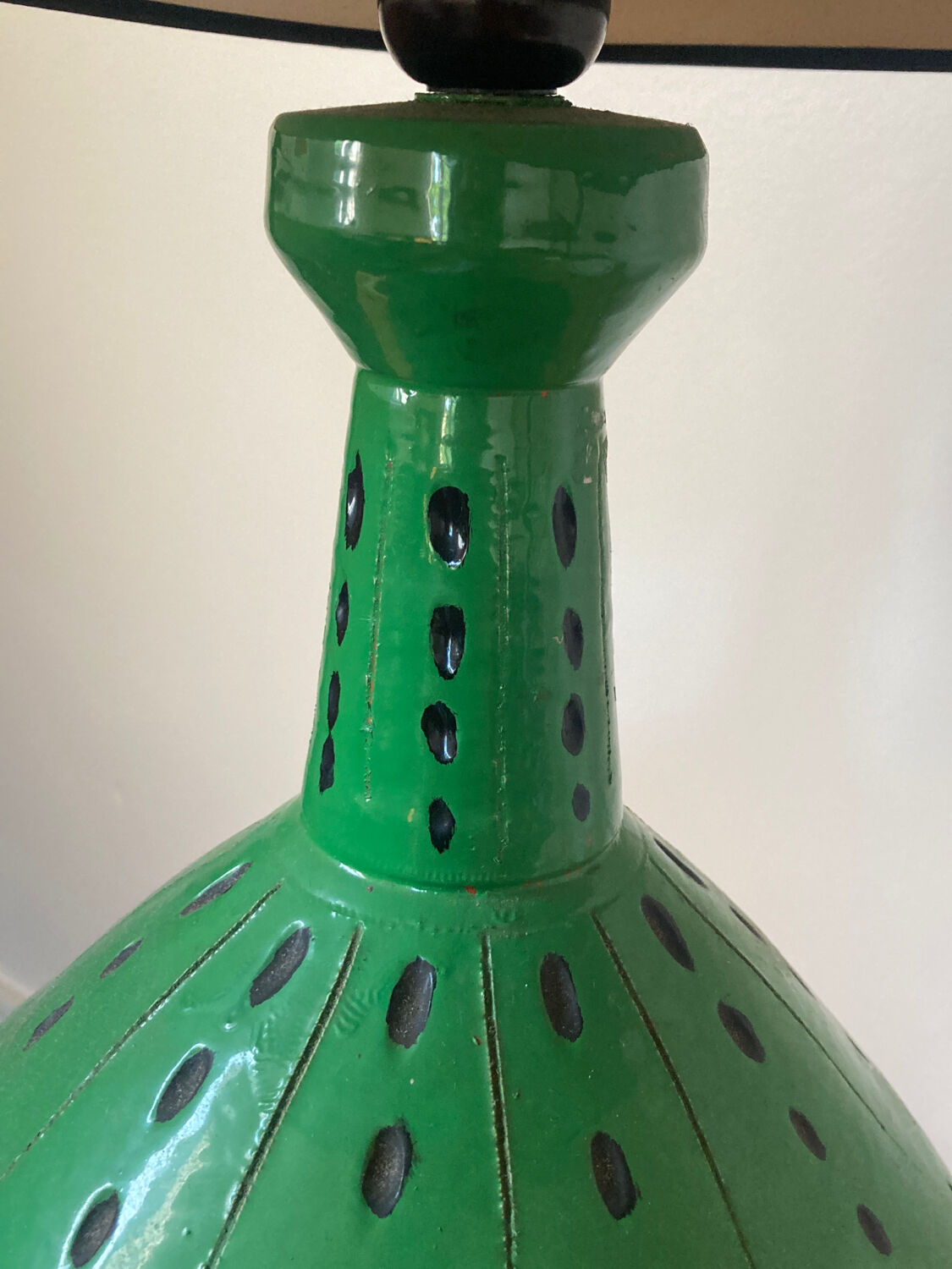 Handcrafted green ceramic lamp