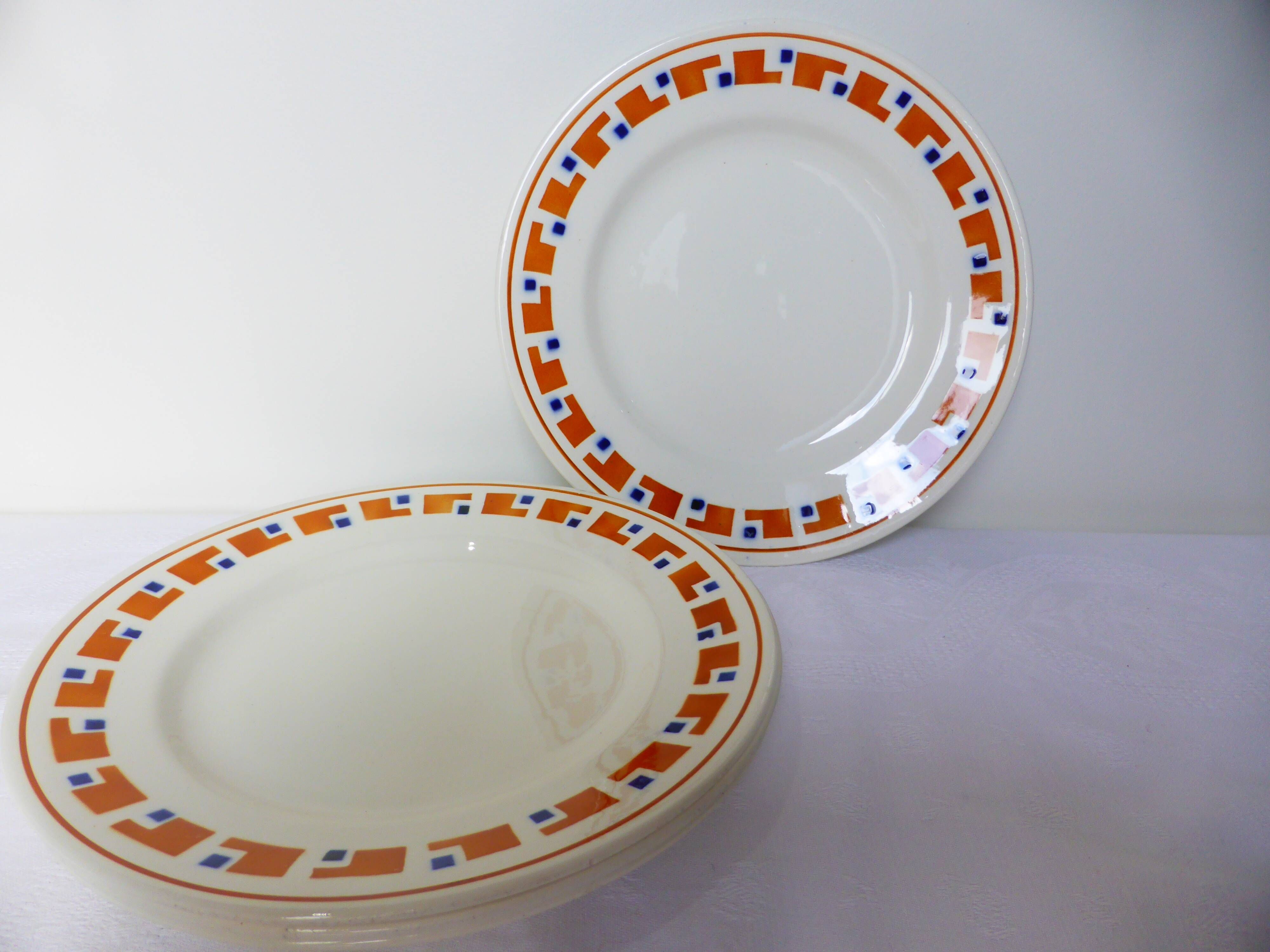 4 flat plates in iron earth of the Salins model Lucette 210831