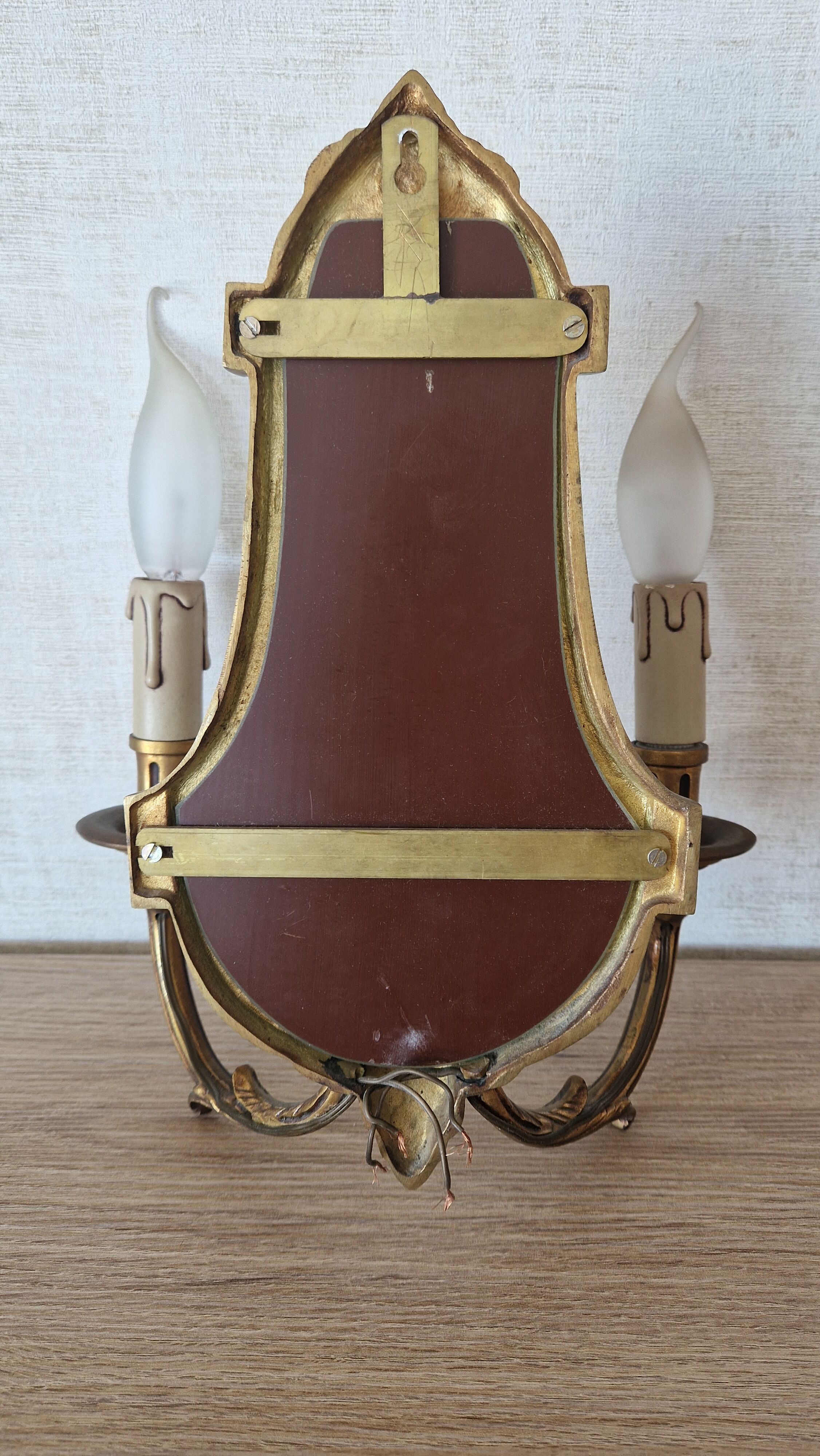 Double wall lamp with mirror