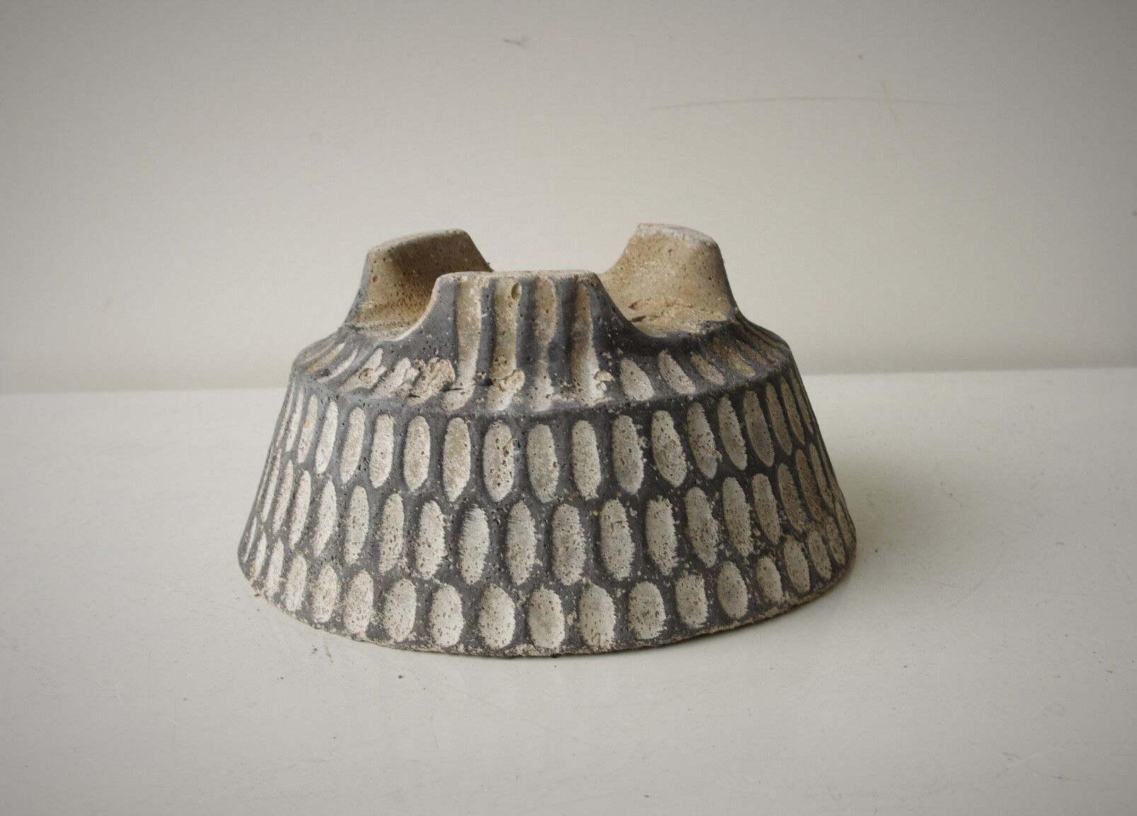 Vintage concrete planter, 1970