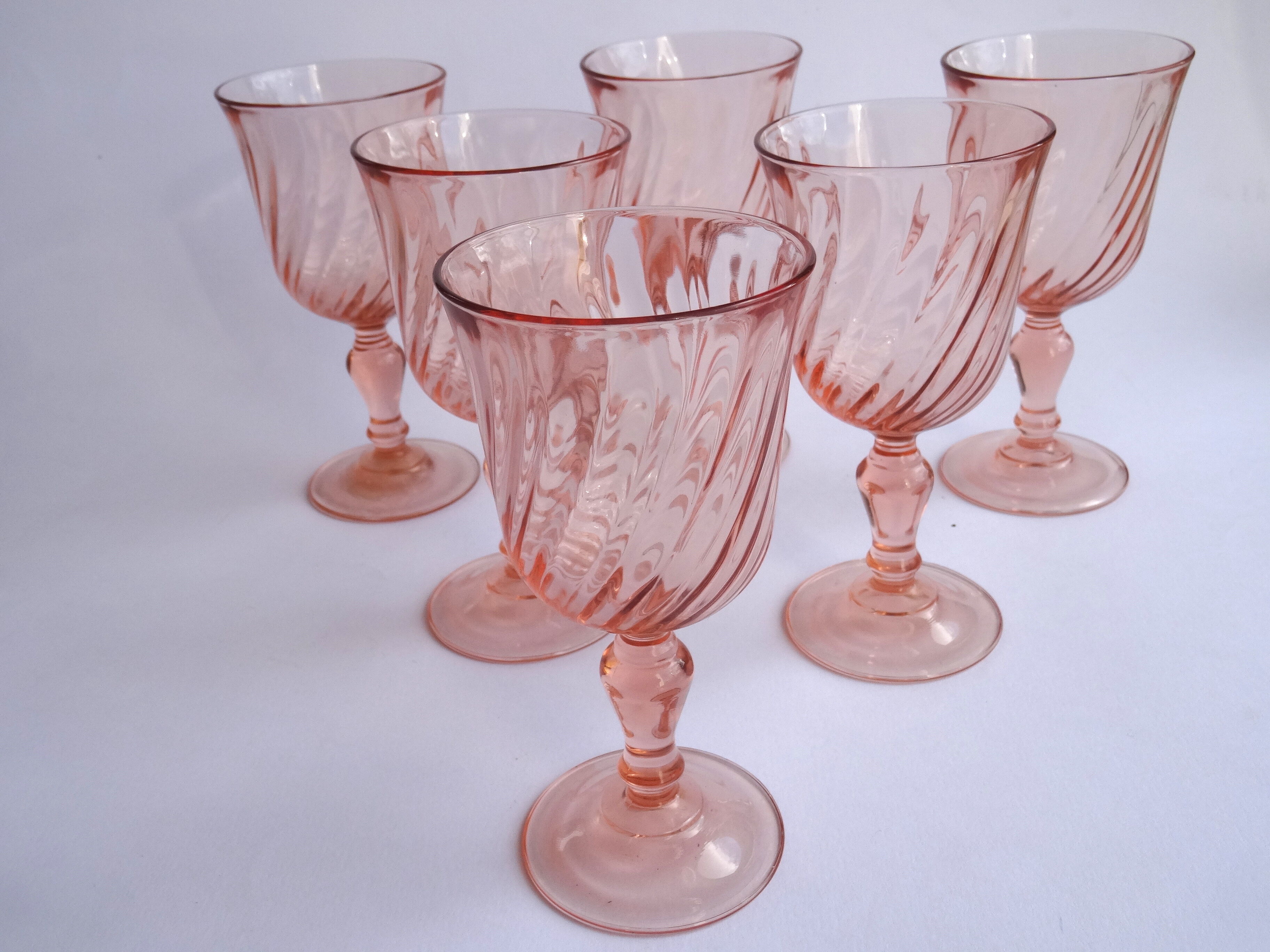6 Luminarc Rosaline white wine glasses