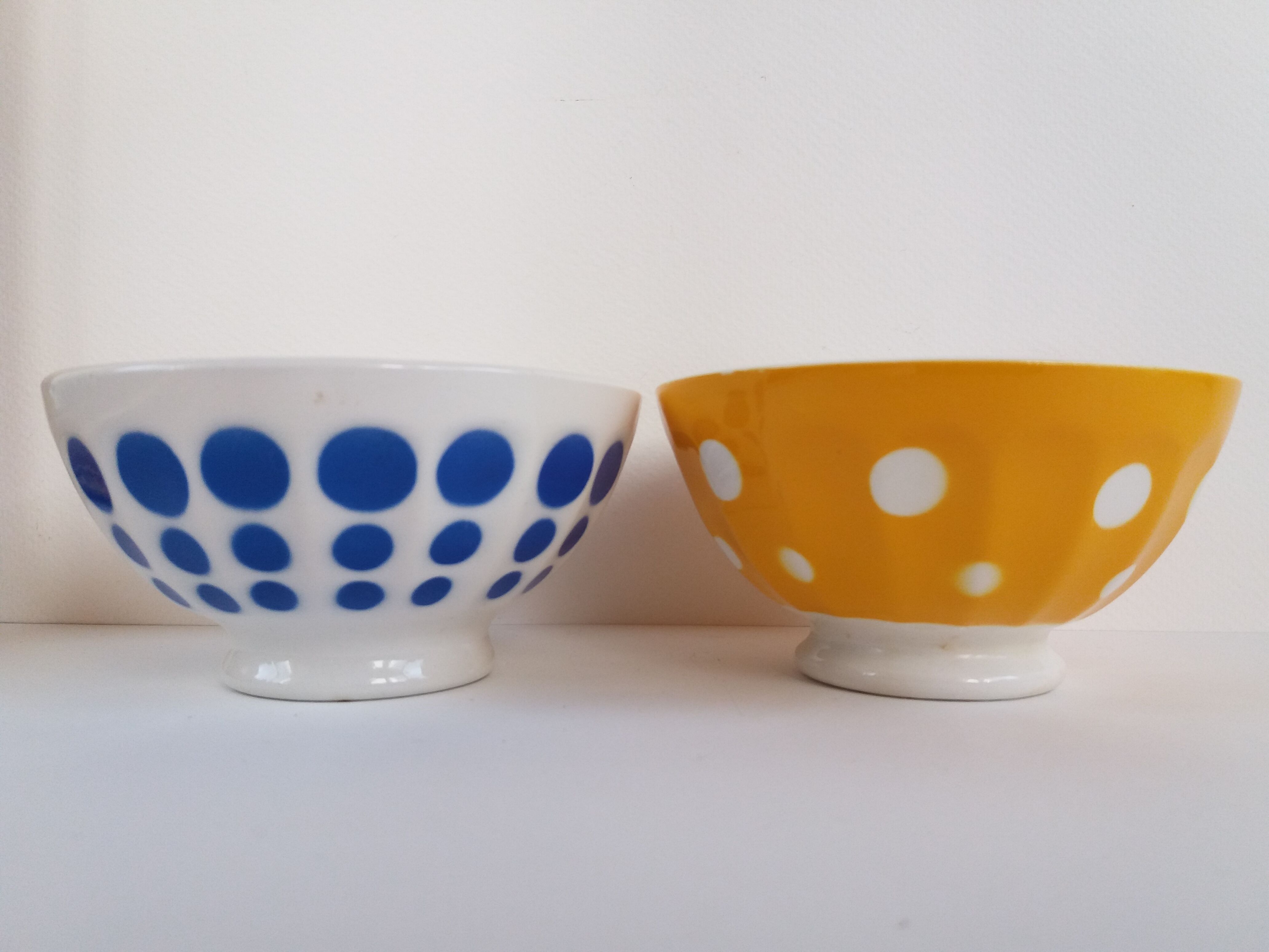 Set 2 polka dot bowls
