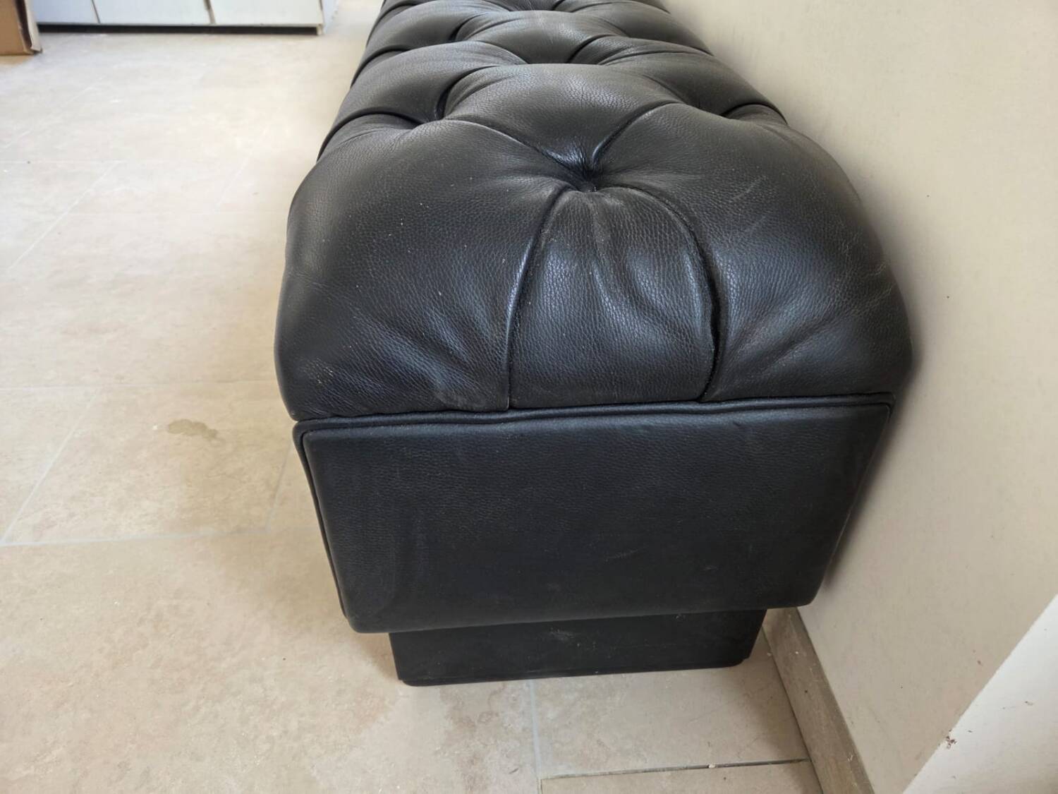 Leather banquettes