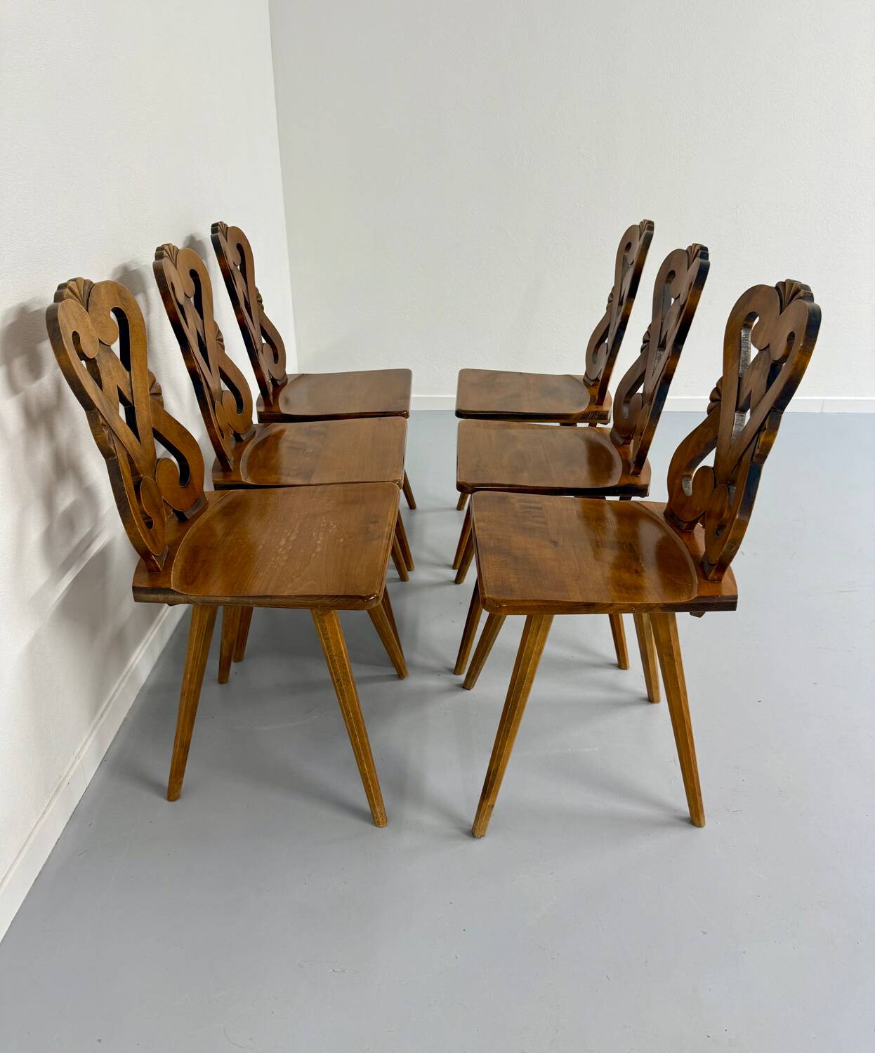 Set of 6 Alsatian double heart chairs in solid oak, early 20th century