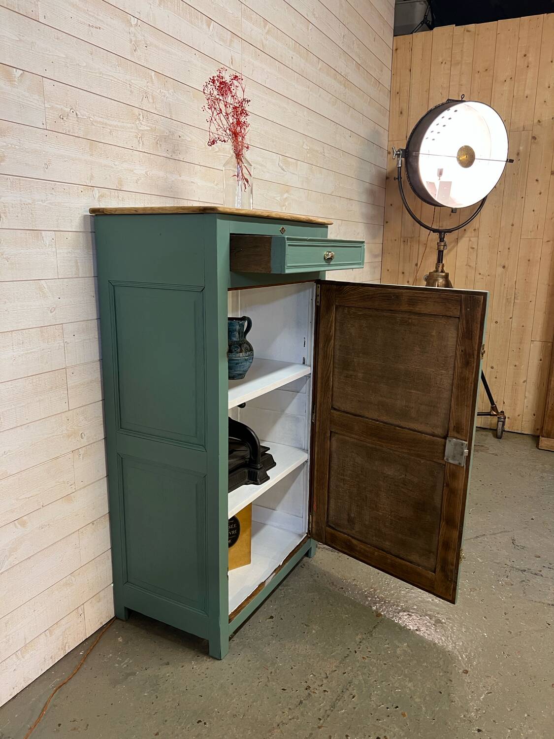 One-door buffet
