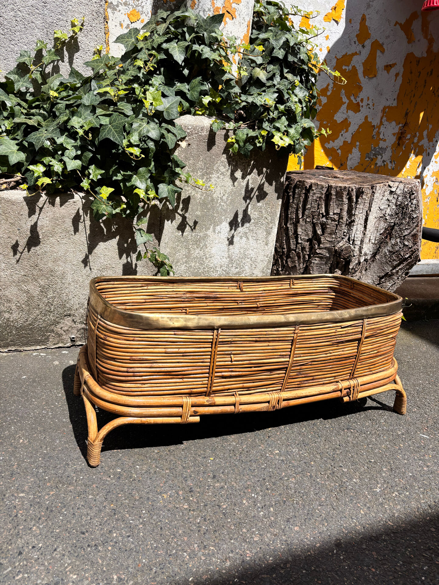 Rattan and bamboo planter, 60s, Gabriella Crespi style. Rare.