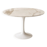 Eero Saarinen (1910-1961) pour Knoll International. Table ronde Ø 120 cm marbre Calacatta, 2021