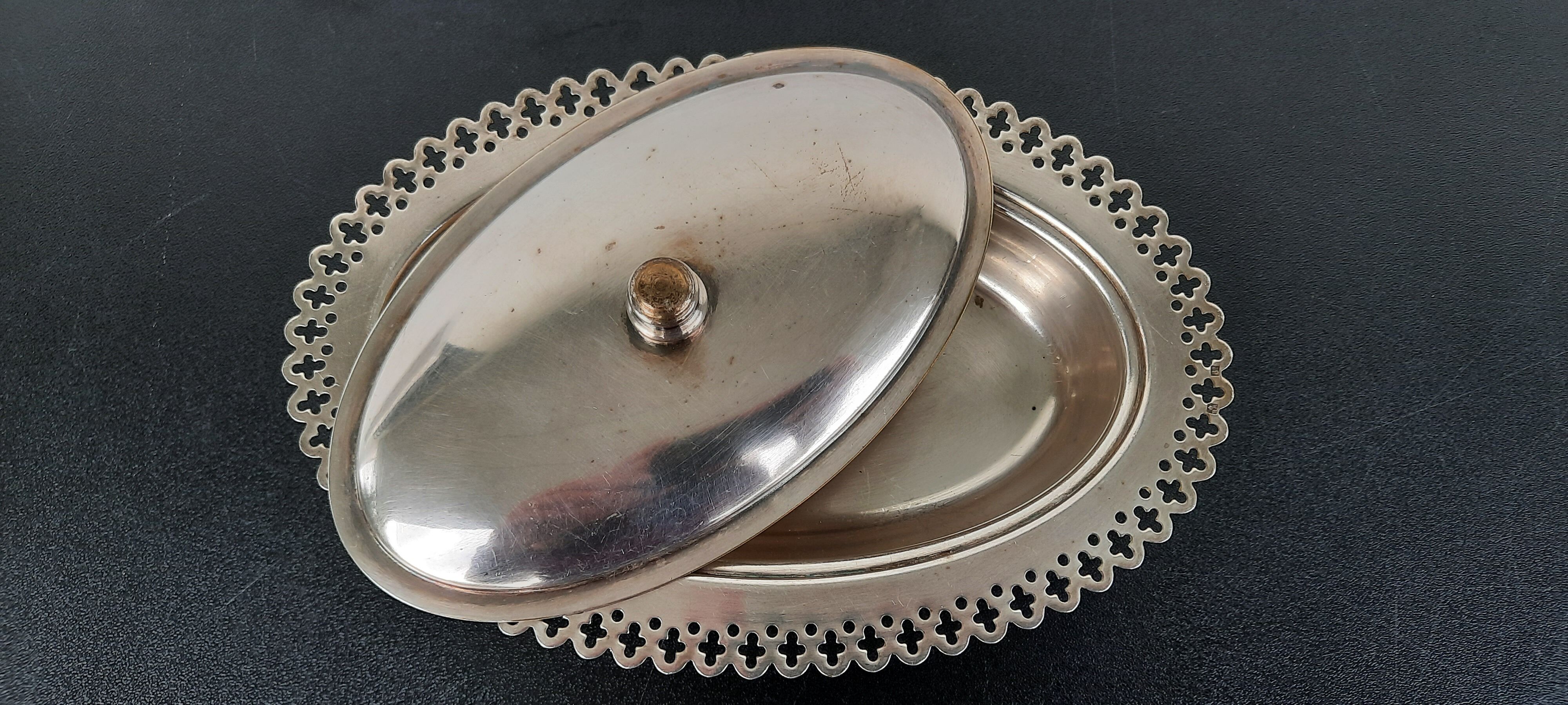 Butter dish