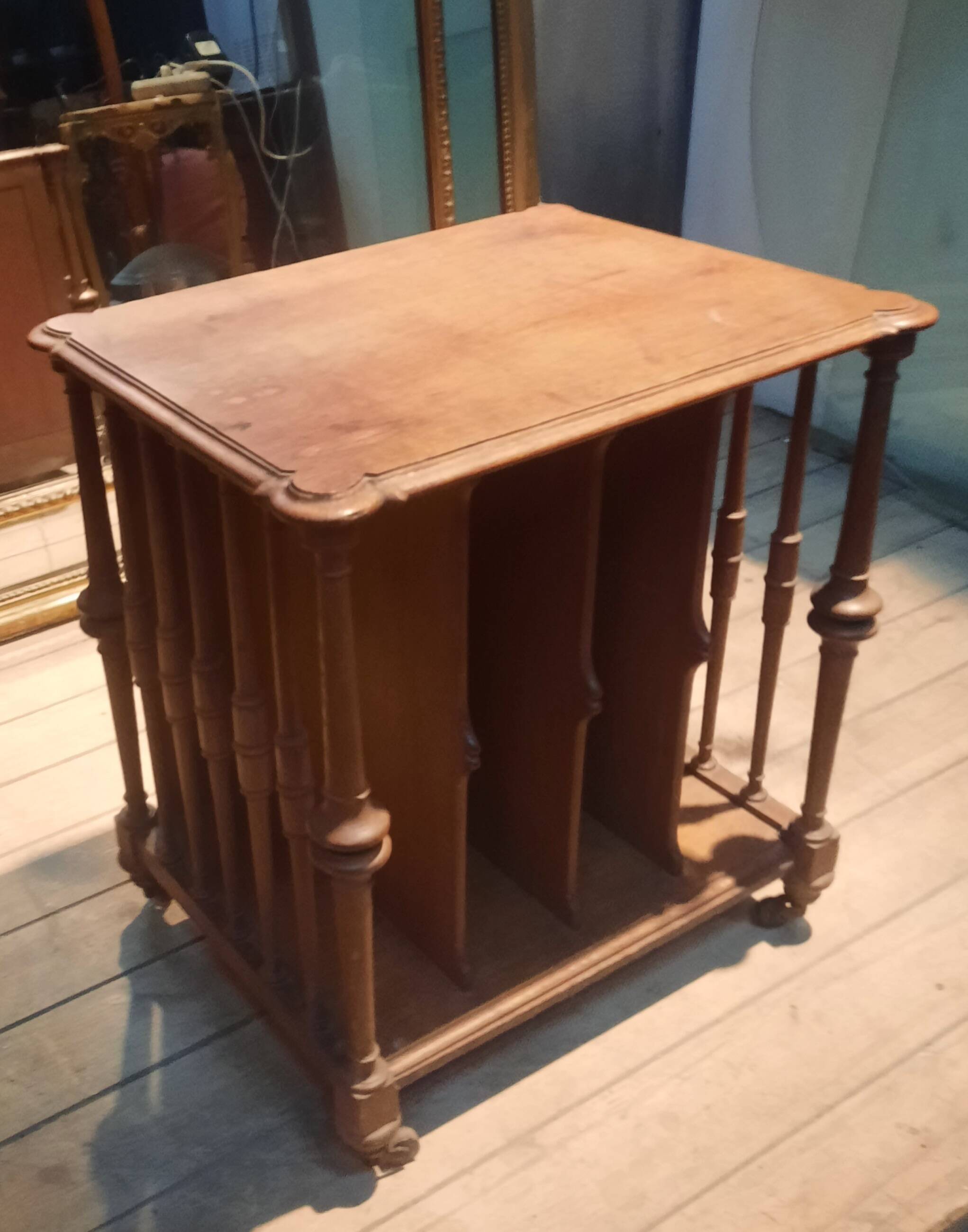 Disc furniture "1900"