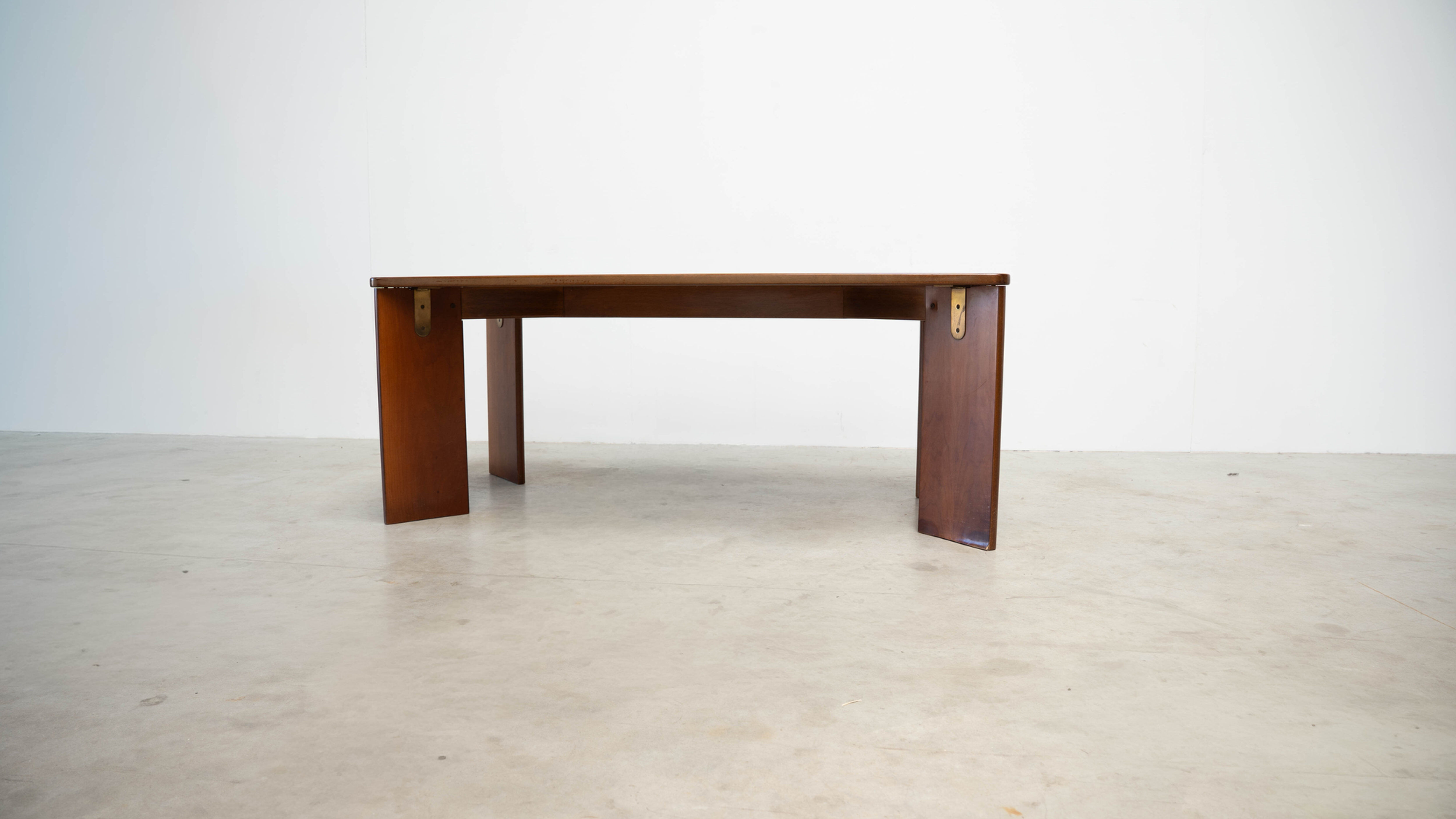 Italian sculptural dining table