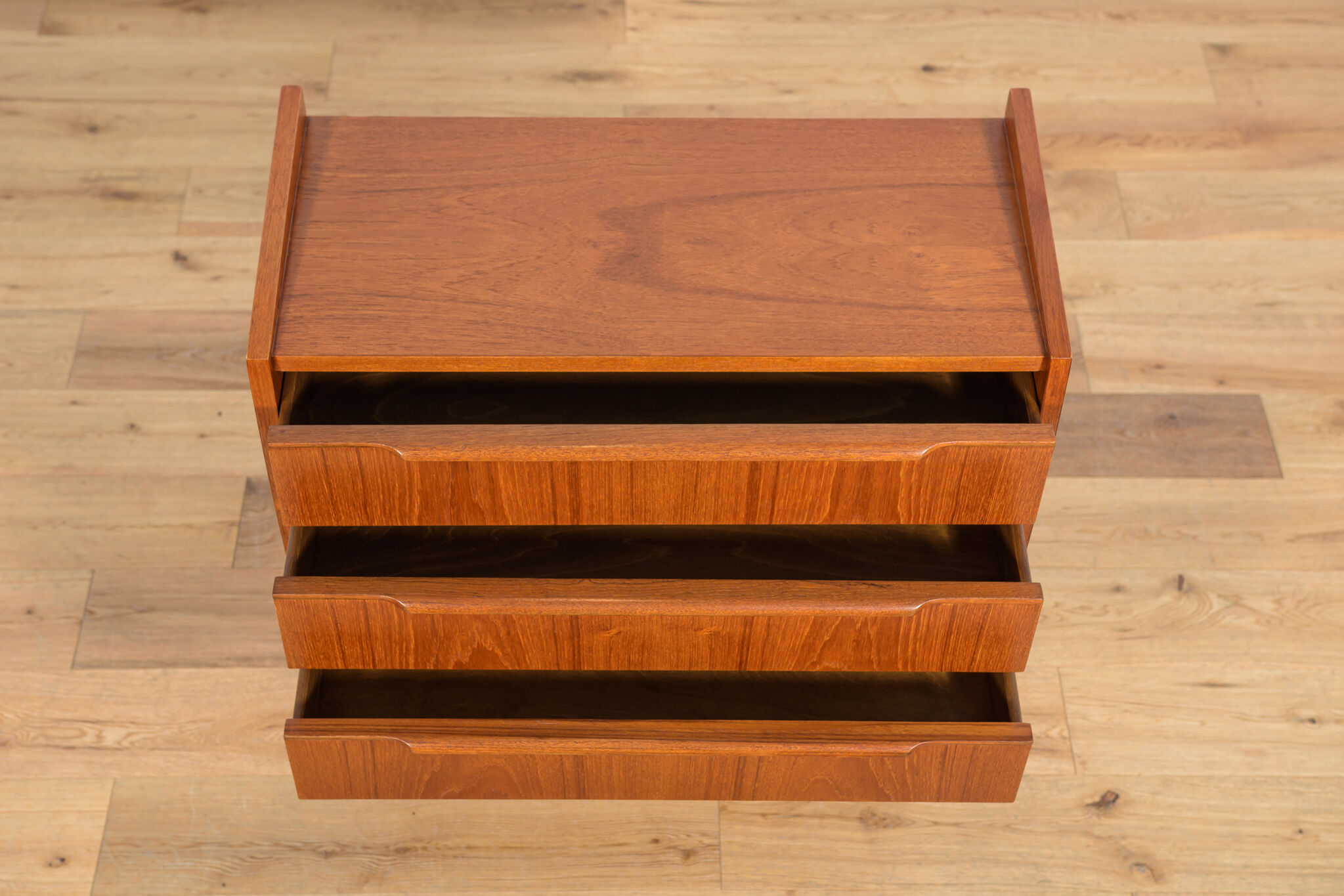 Mid-century danish teak dresser, 1960s