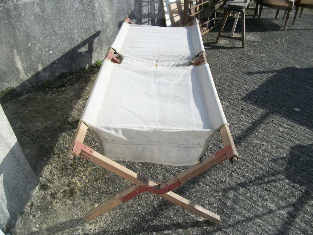 American camp bed