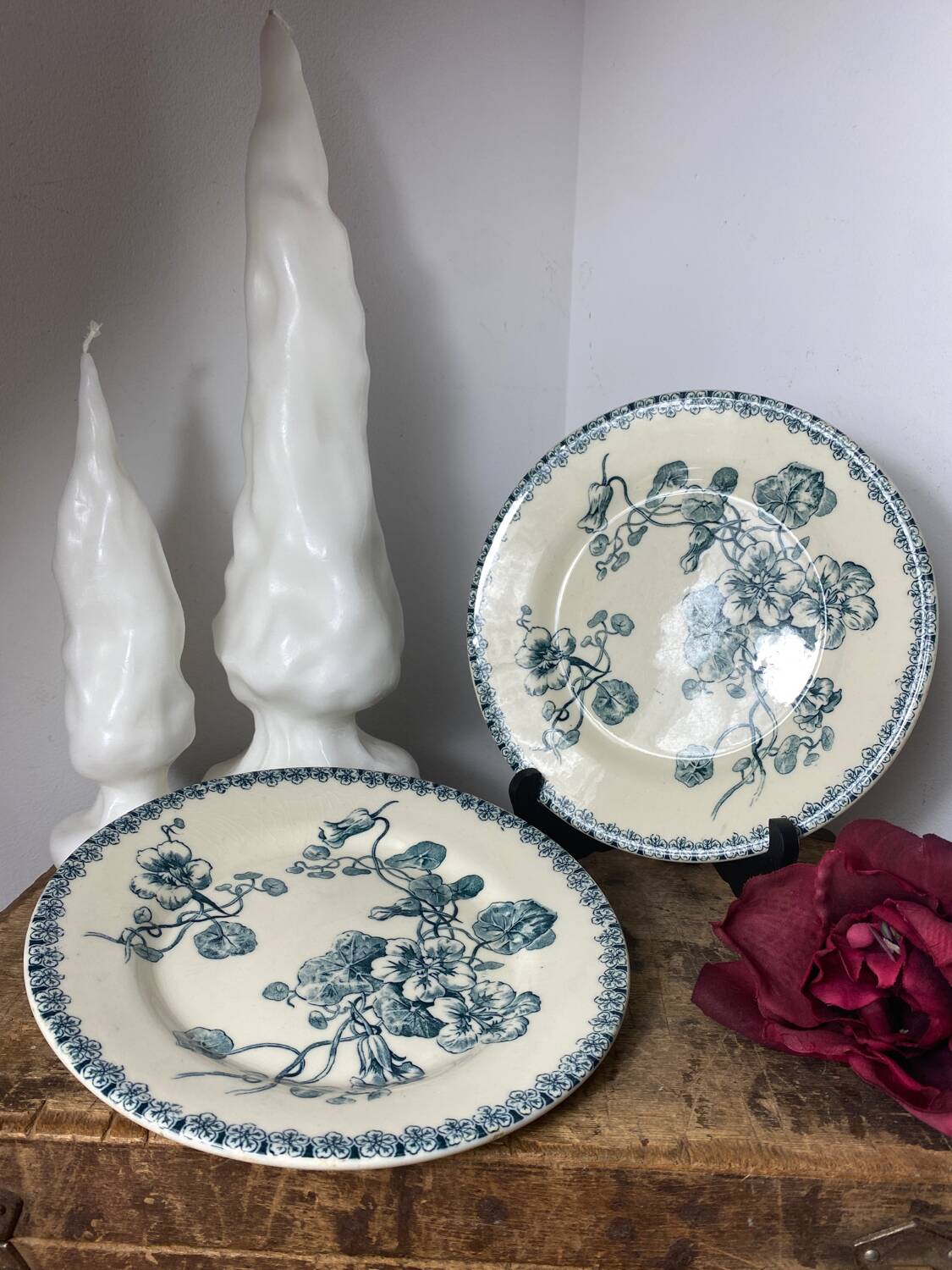 Giens Iron Earth Plates