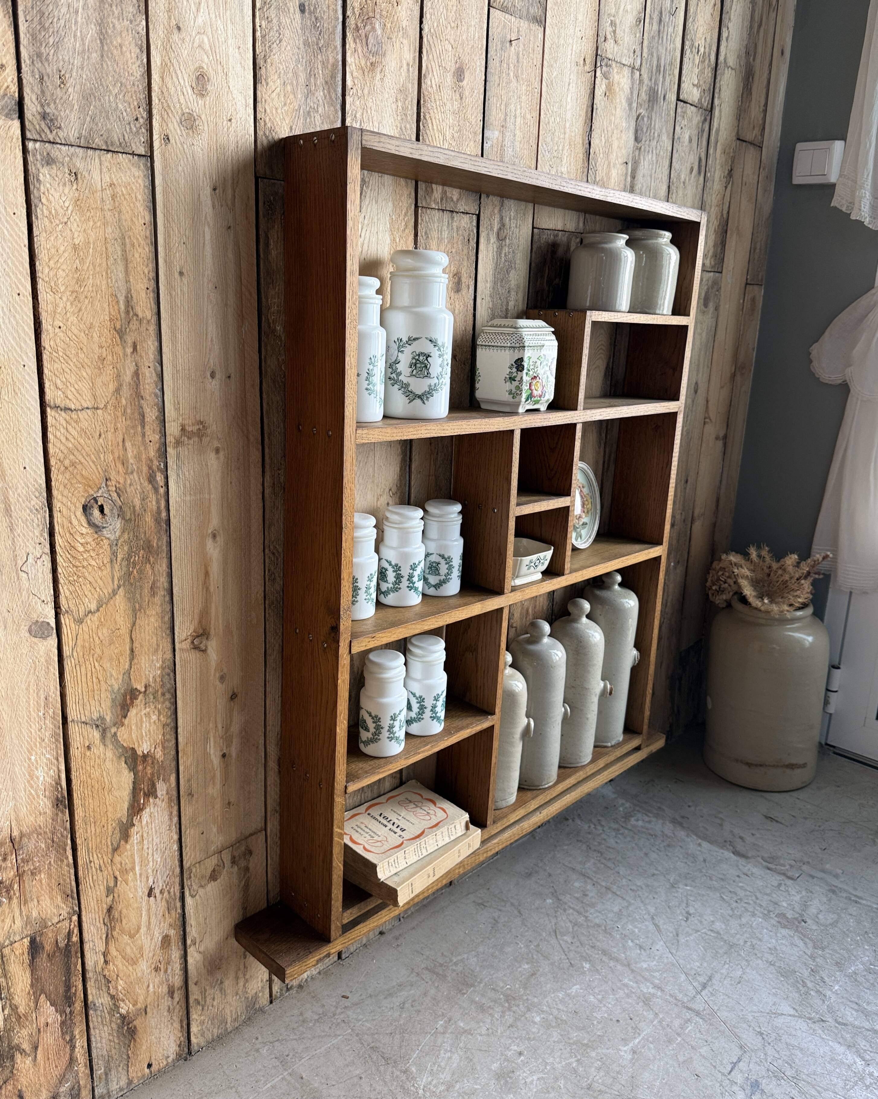 Vintage wall shelf in oak