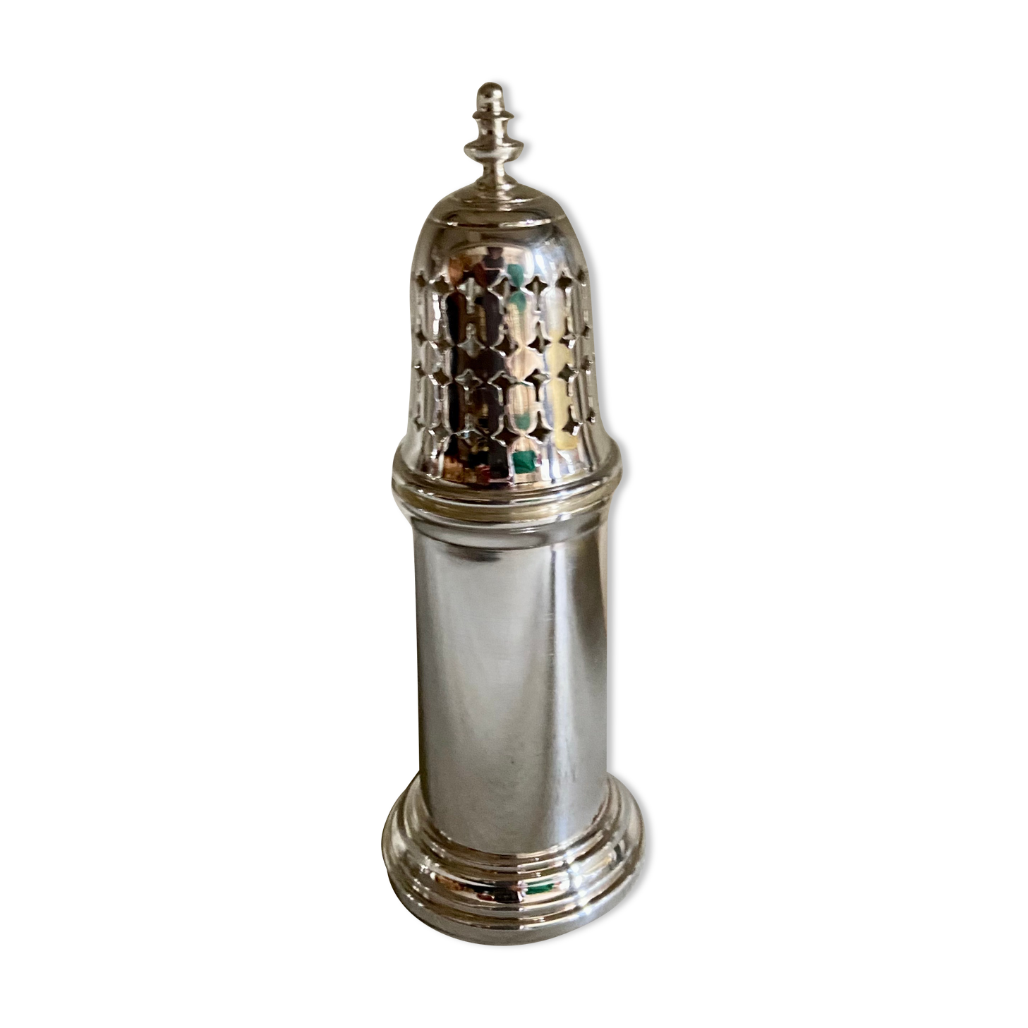 “Louis XIII” shaker