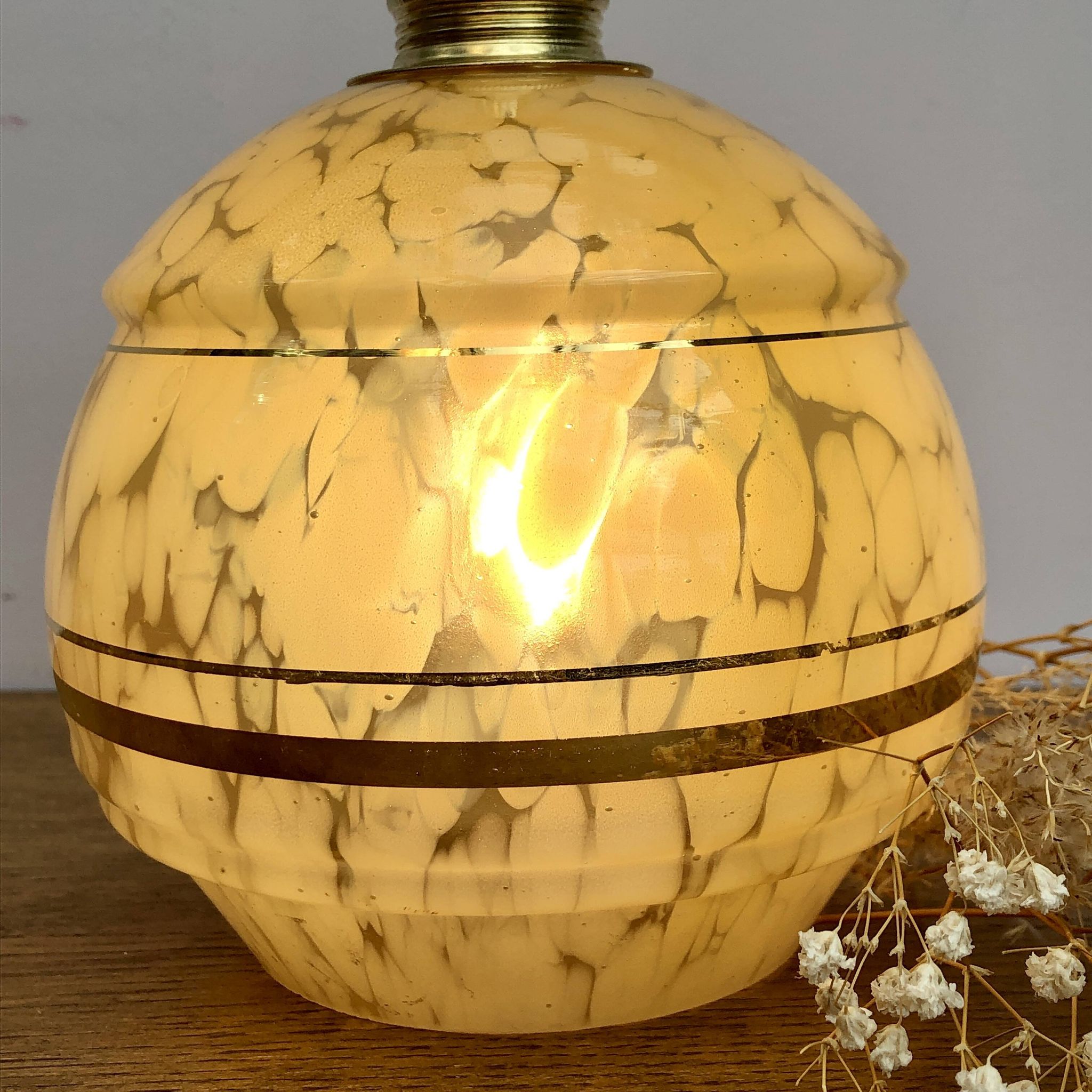 Vintage tulip wall lamp in yellow and gold Clichy glass