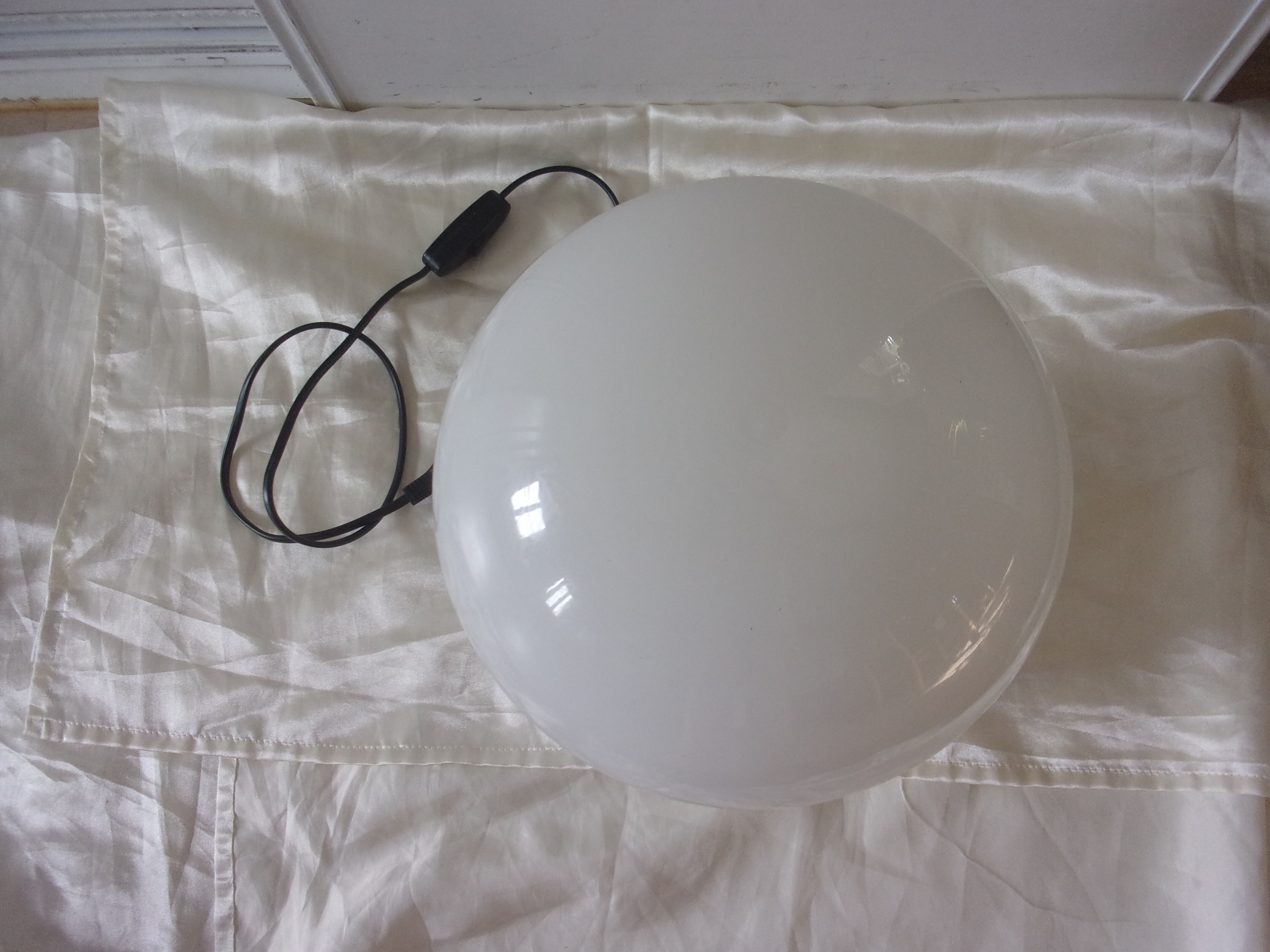 Vintage white glass lay lamp