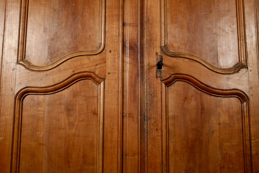 19th century Louis XV walnut facade