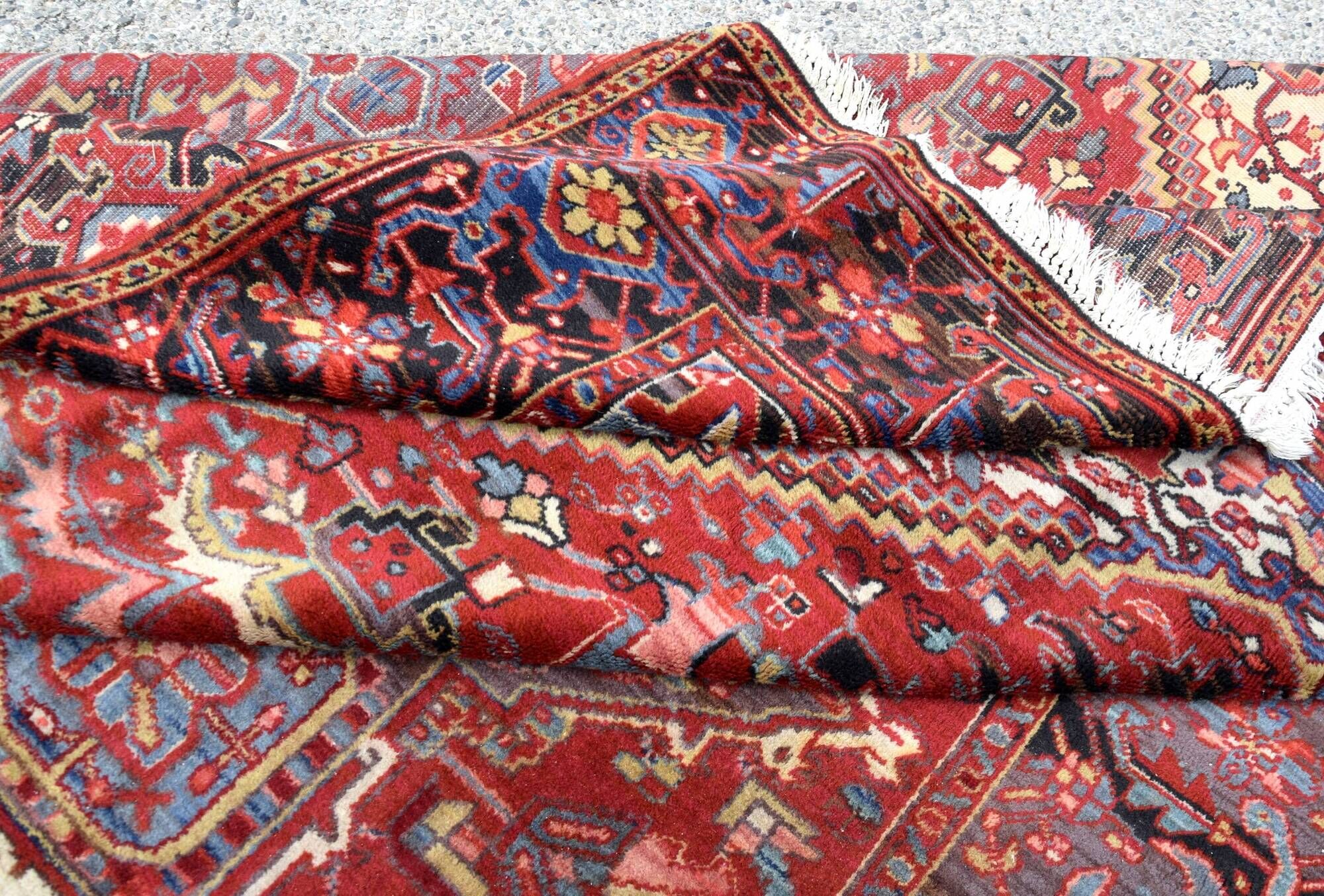 Orient Style Rug Model Hériz In Wool: 3.10 X 2.30 Meters