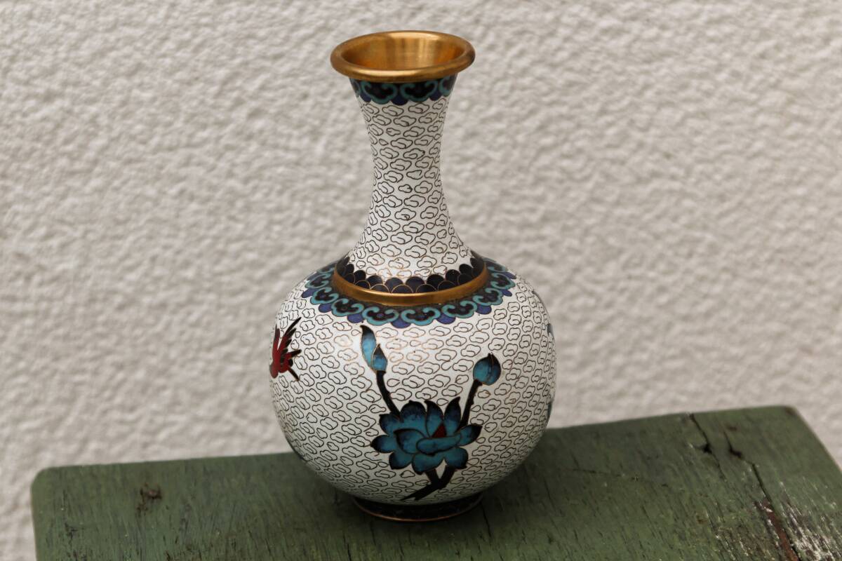 Vase in cloisonné enamels, peonies