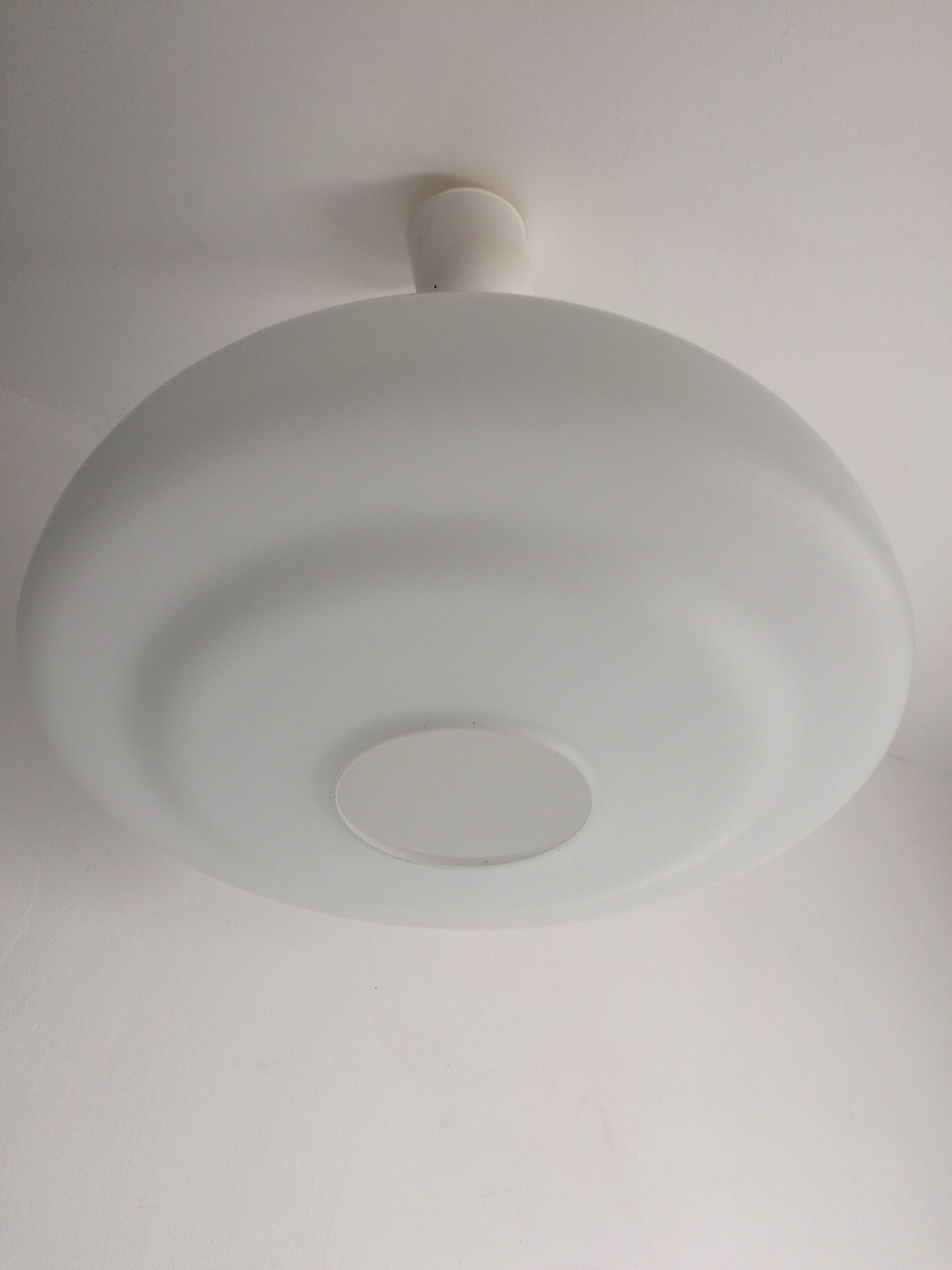 Suspension in opaline