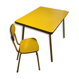 Yellow formica table with extensions and 1 chair