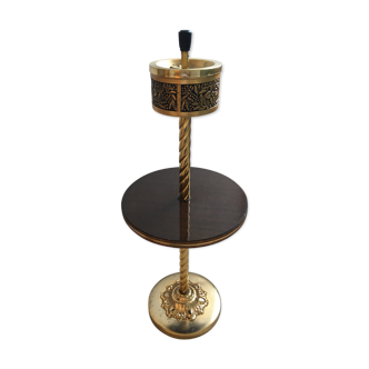 Standing ashtray