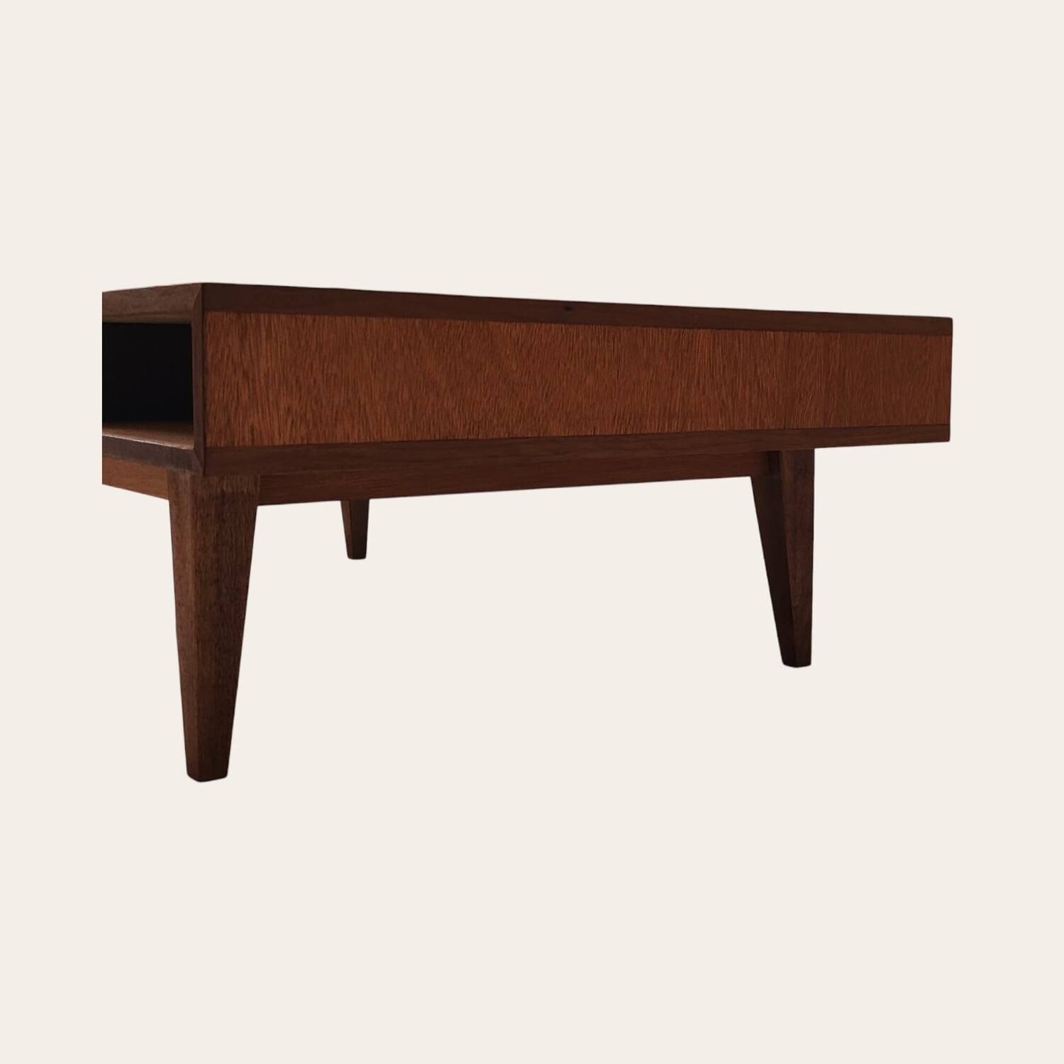Jonas coffee table