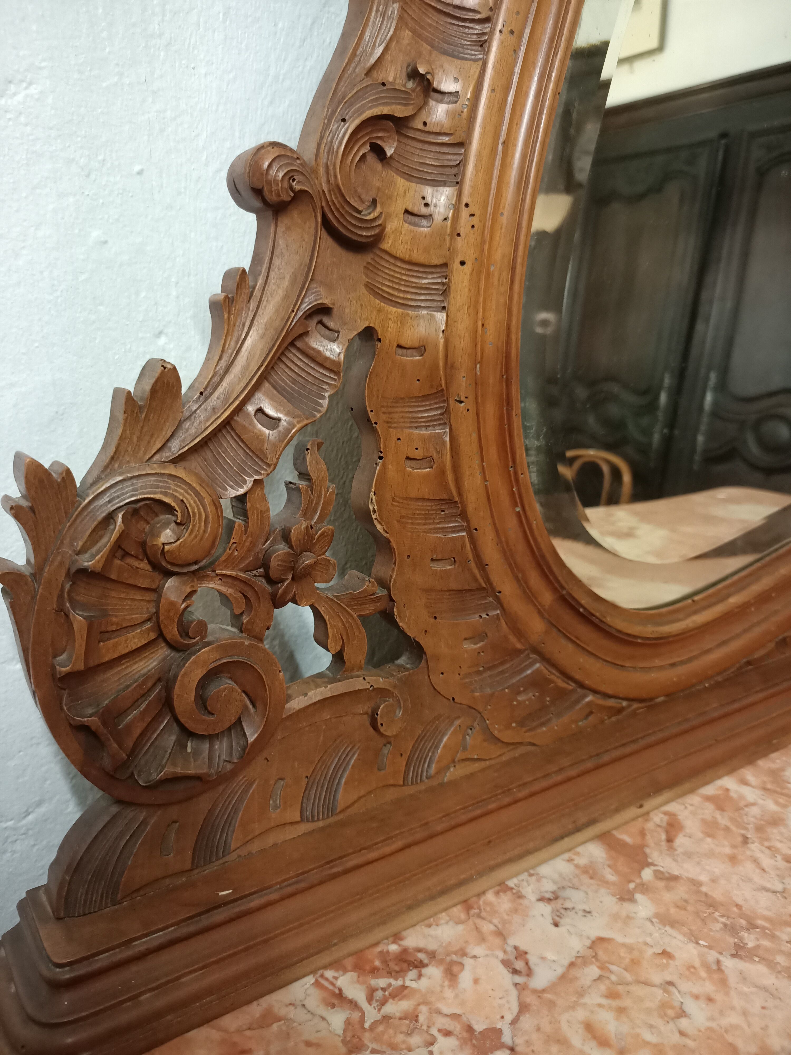 Chest of drawers with mirror