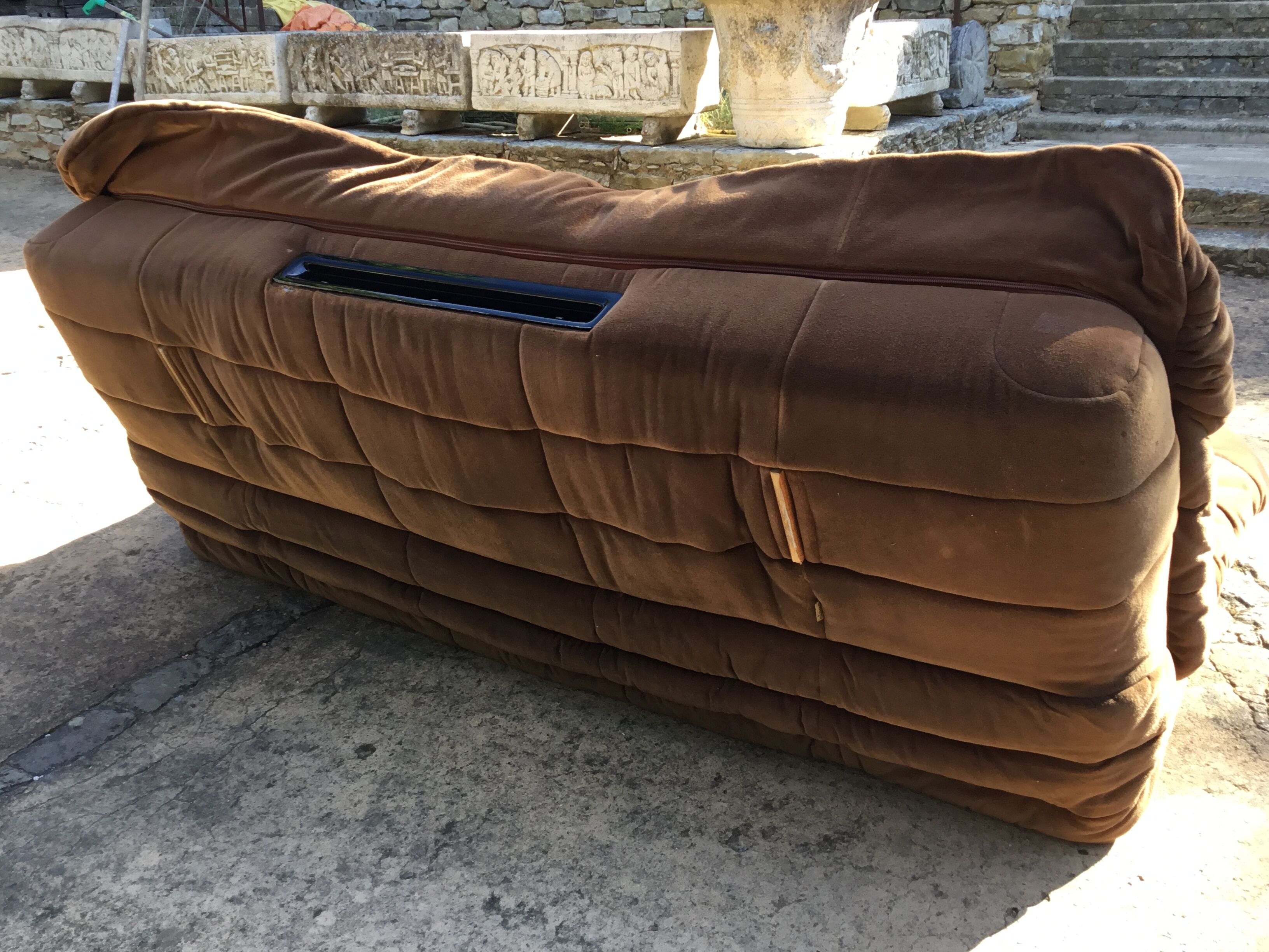 Sofa clic clac cinna / line roset. gao model by jean claude laloy 1980