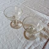 Ensemble de 2 verres à pieds anciens  pour liqueur