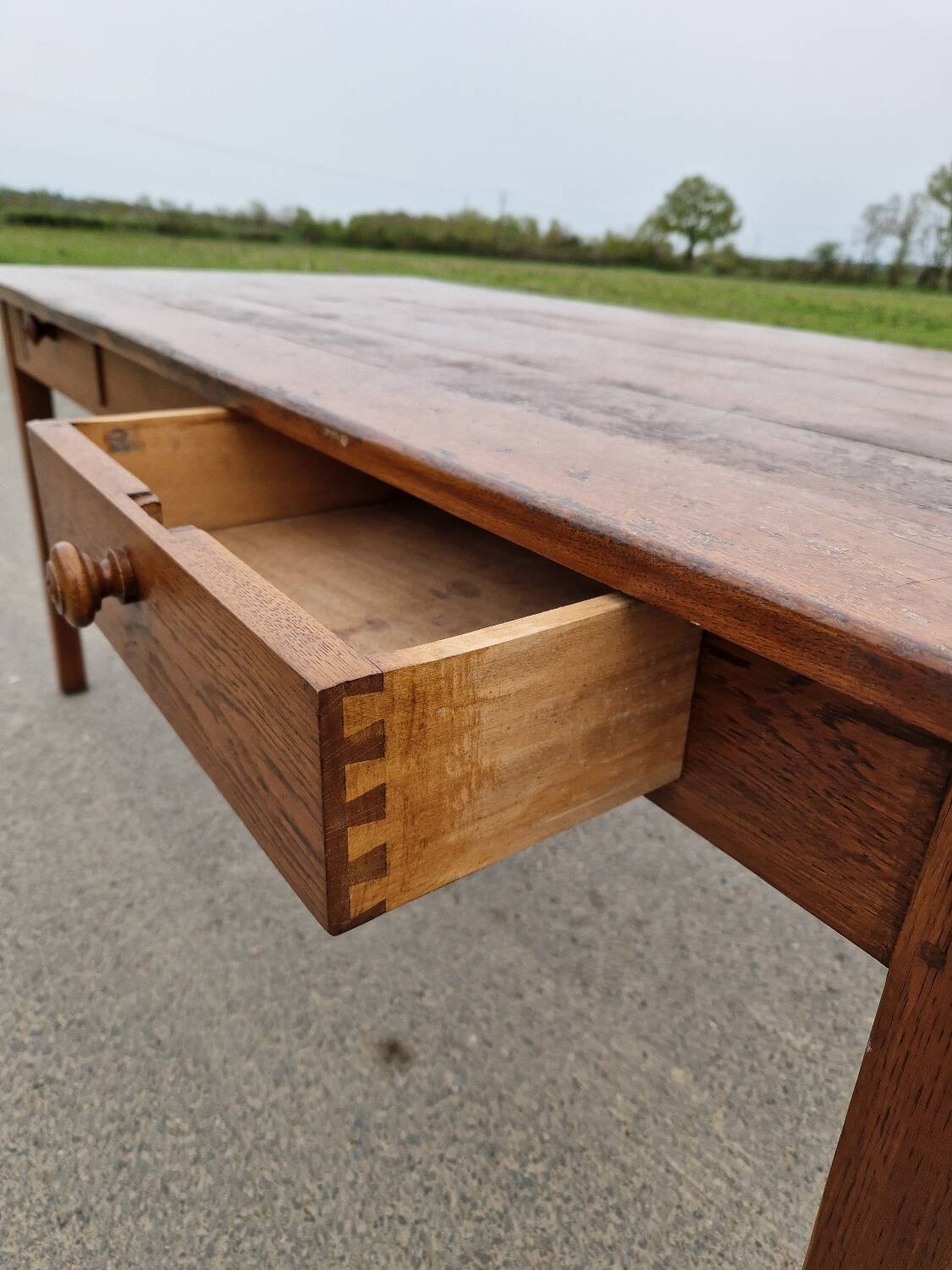Solid farm table 1m70