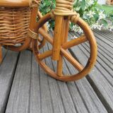 Cache pot en rotin et bambou tricycle vélo années 60 70