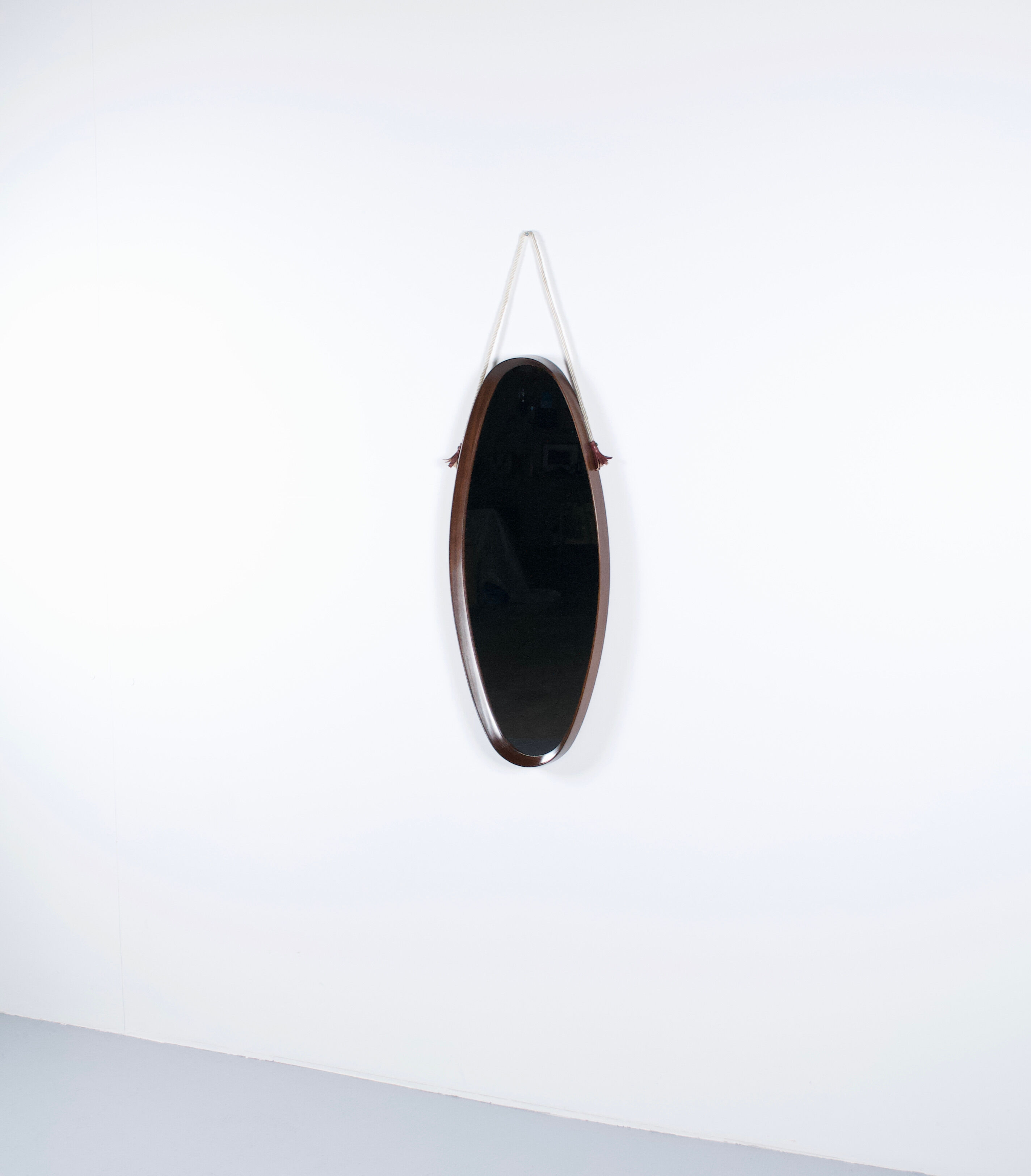Miroir ovale scandinave en teck des années 60