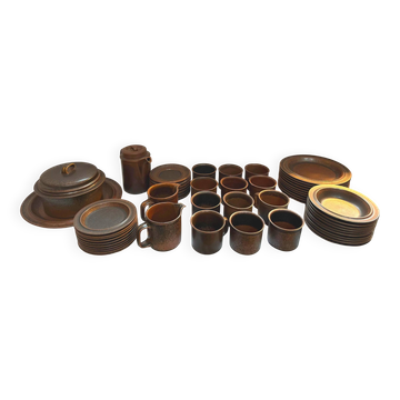 Arabia Finland Ruska Stoneware Collection 55 Pcs – Ulla Procopé