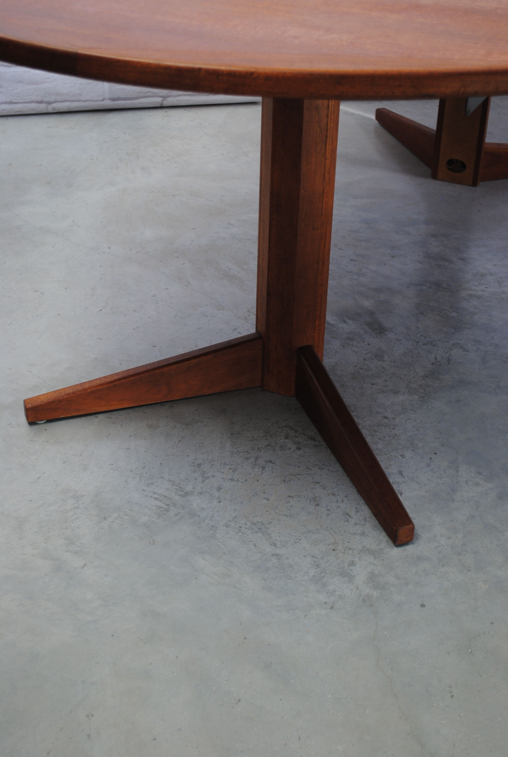 Table to eat expandable in teck