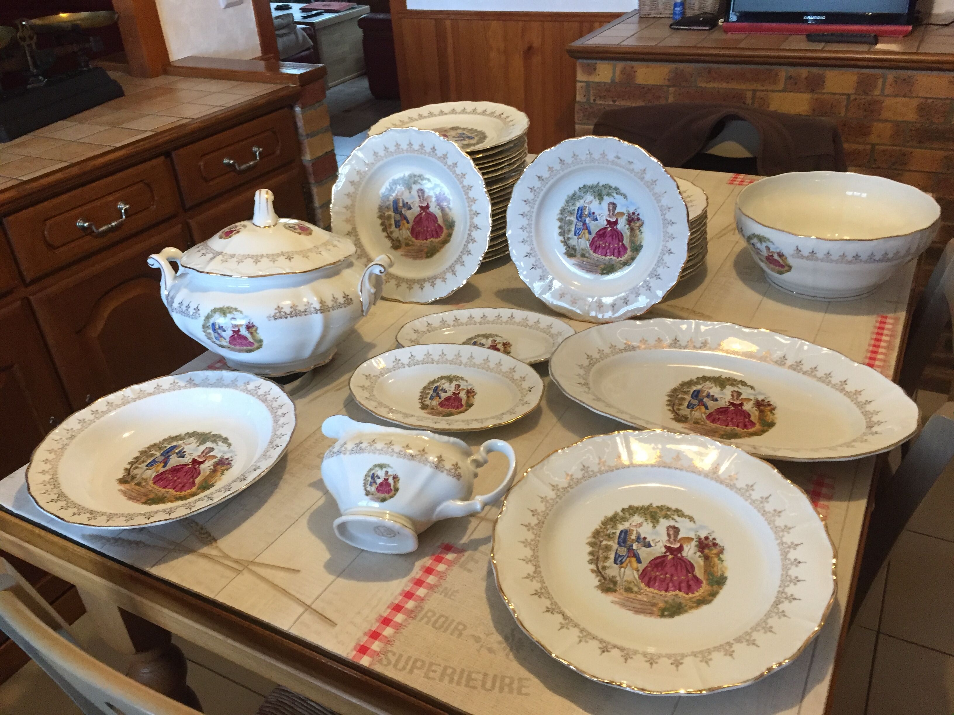 Porcelain service Fragonard de Digoin